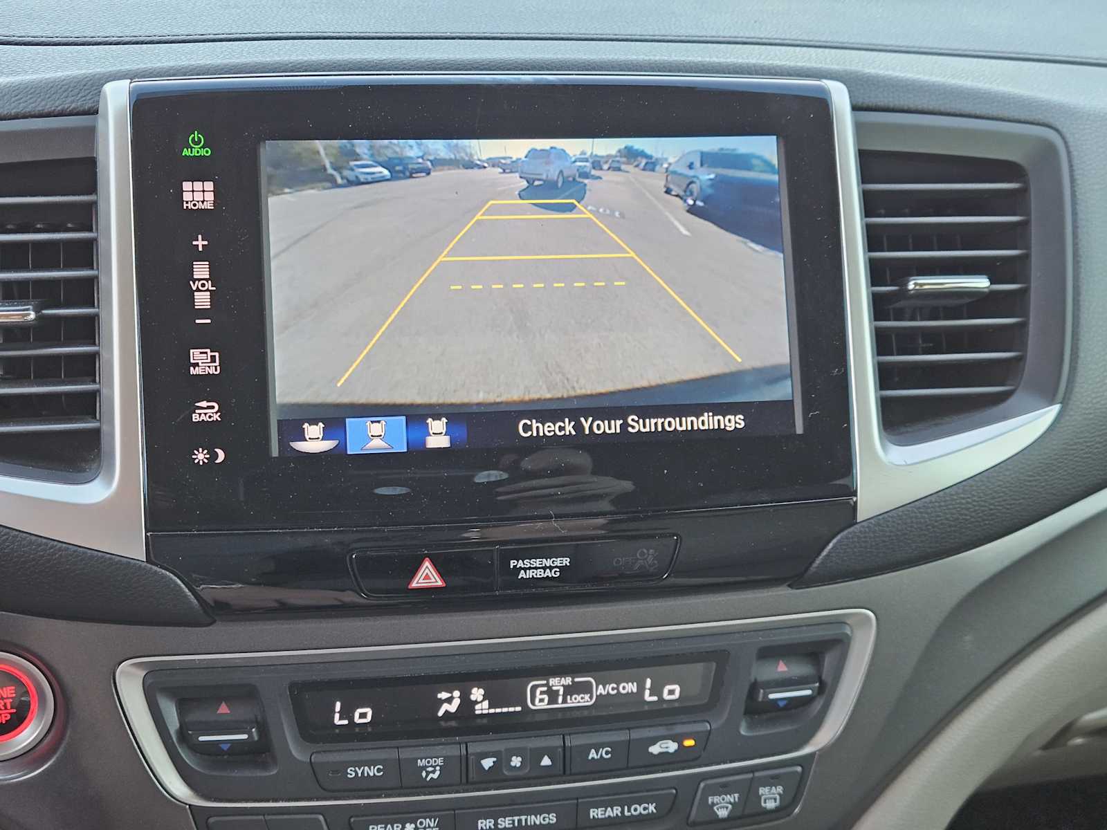 Thumbnail: 2016 Honda Pilot - 17