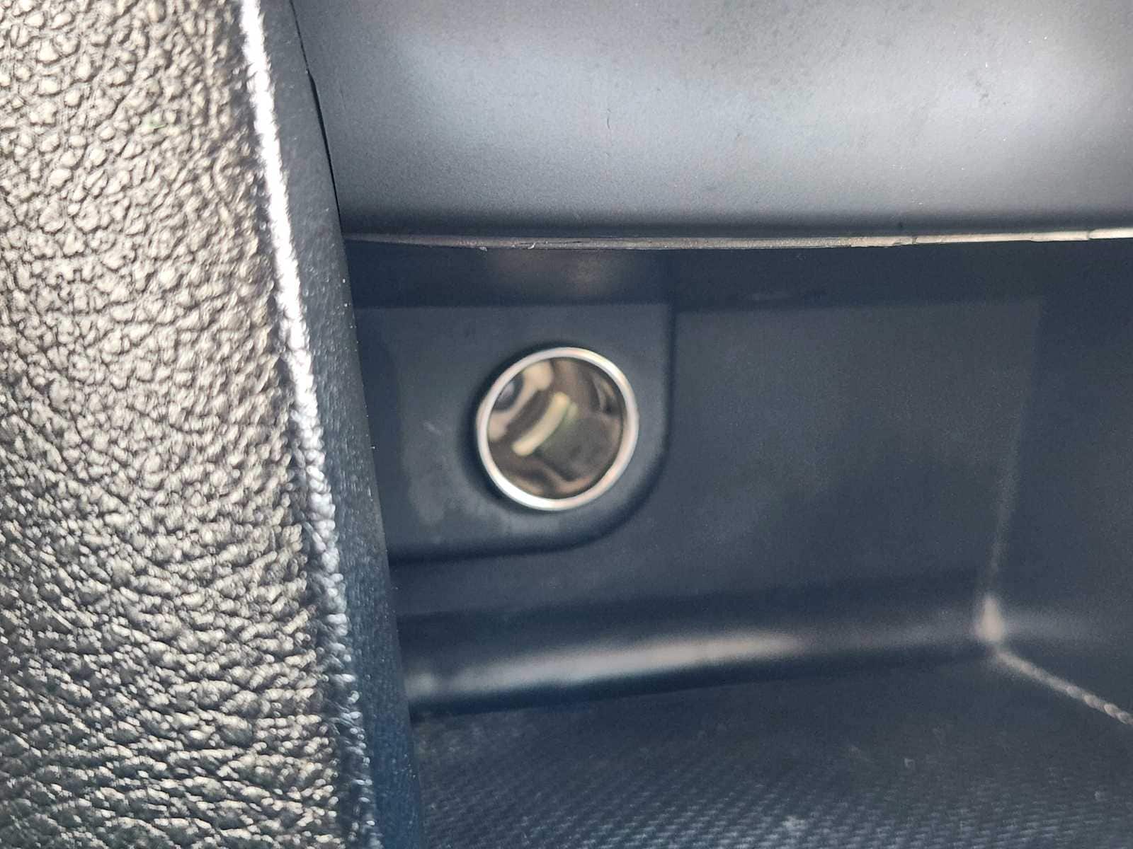 Thumbnail: 2013 Subaru Outback - 21