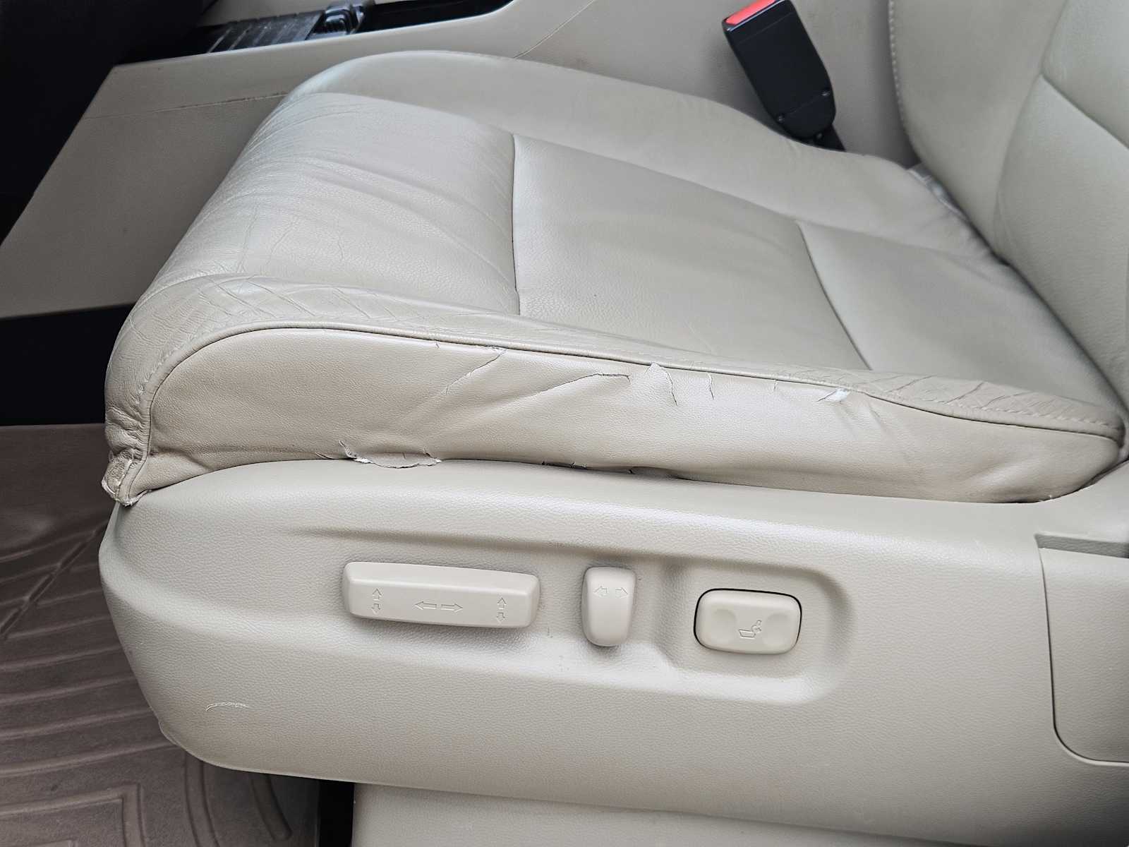 Thumbnail: 2011 Honda Pilot - 22