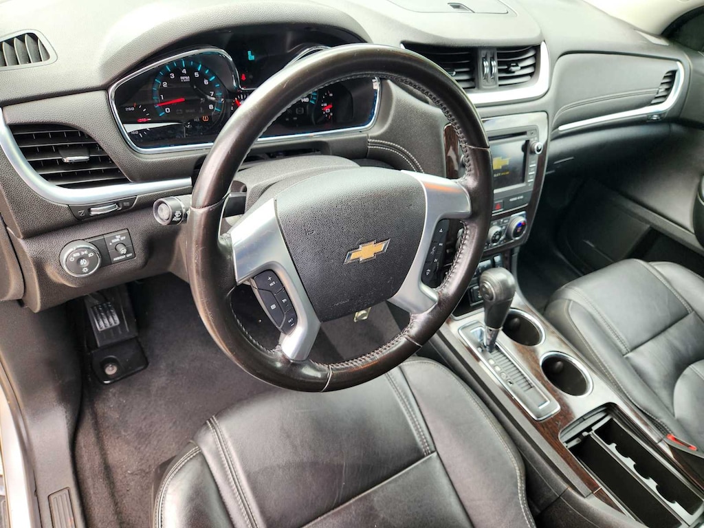 Used 2017 Chevrolet Traverse LT SUV