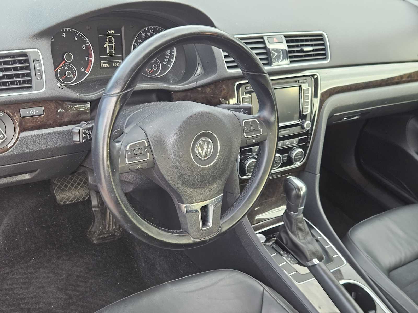 Thumbnail: 2014 Volkswagen Passat - 3