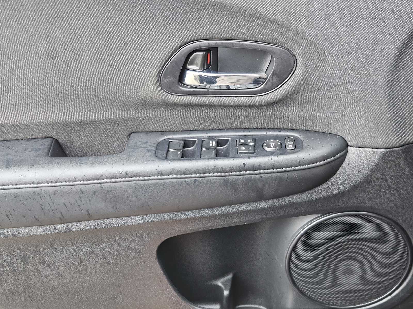 Thumbnail: 2019 Honda HR-V - 21