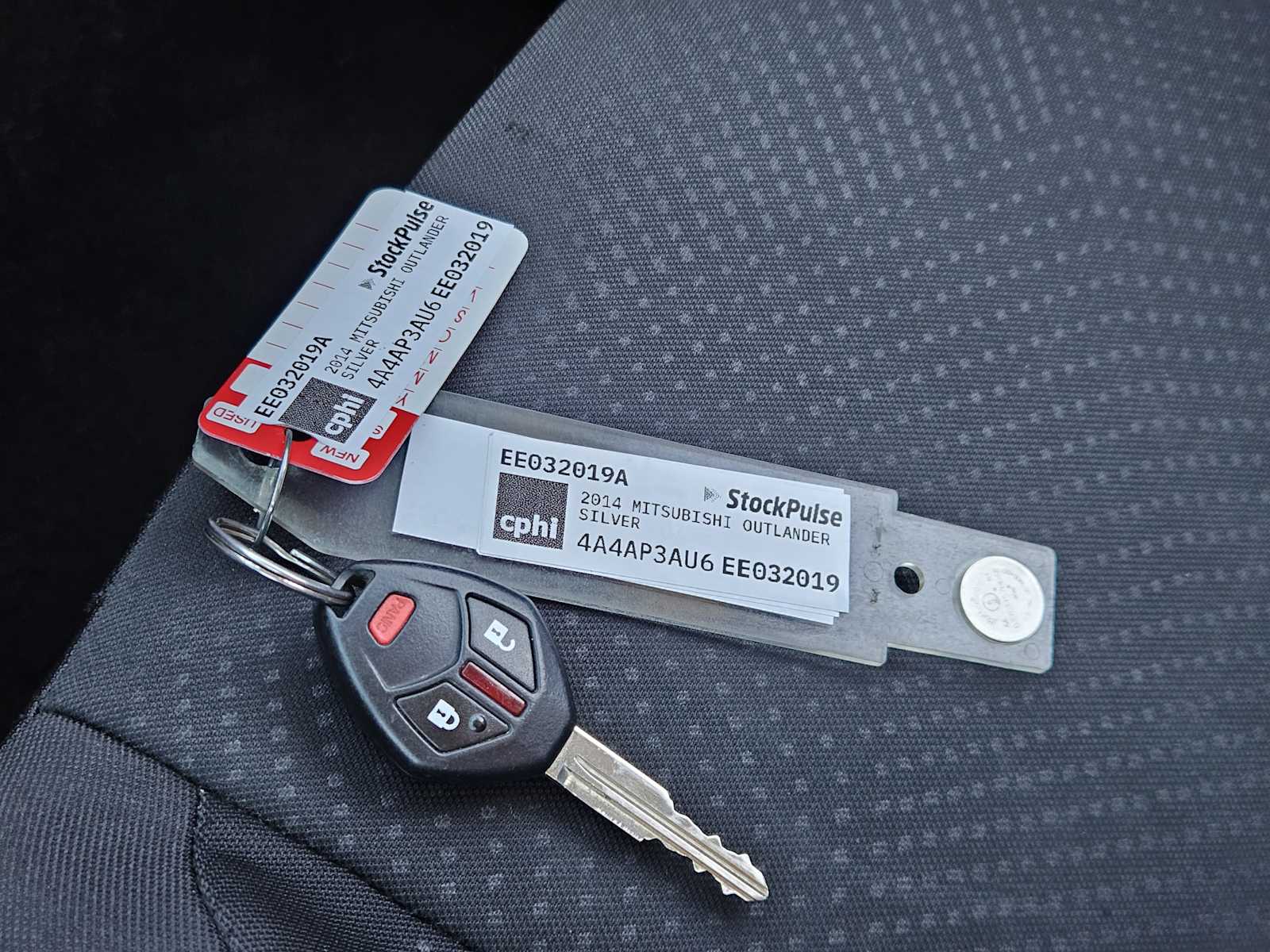 Thumbnail: 2014 Mitsubishi Outlander Sport - 31