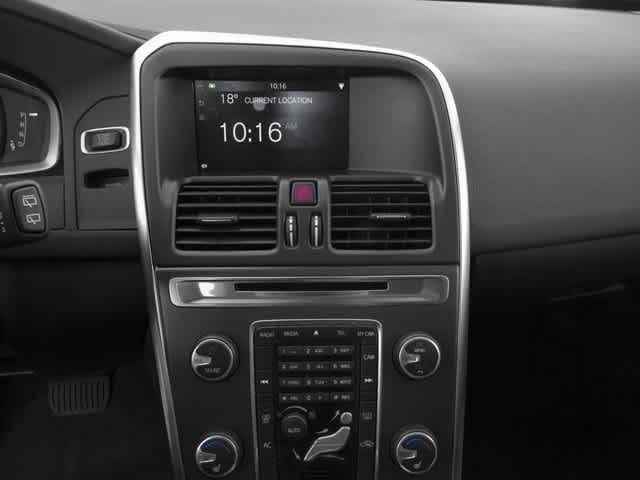 Thumbnail: 2017 Volvo XC60 - 10