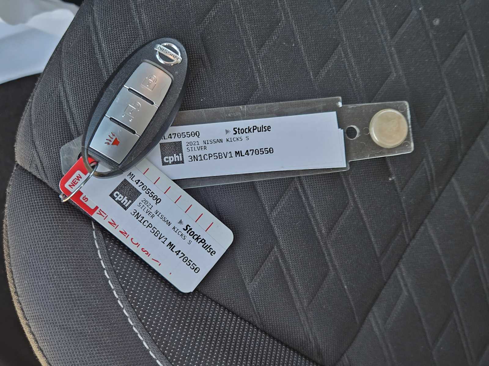 Thumbnail: 2021 Nissan Kicks - 32