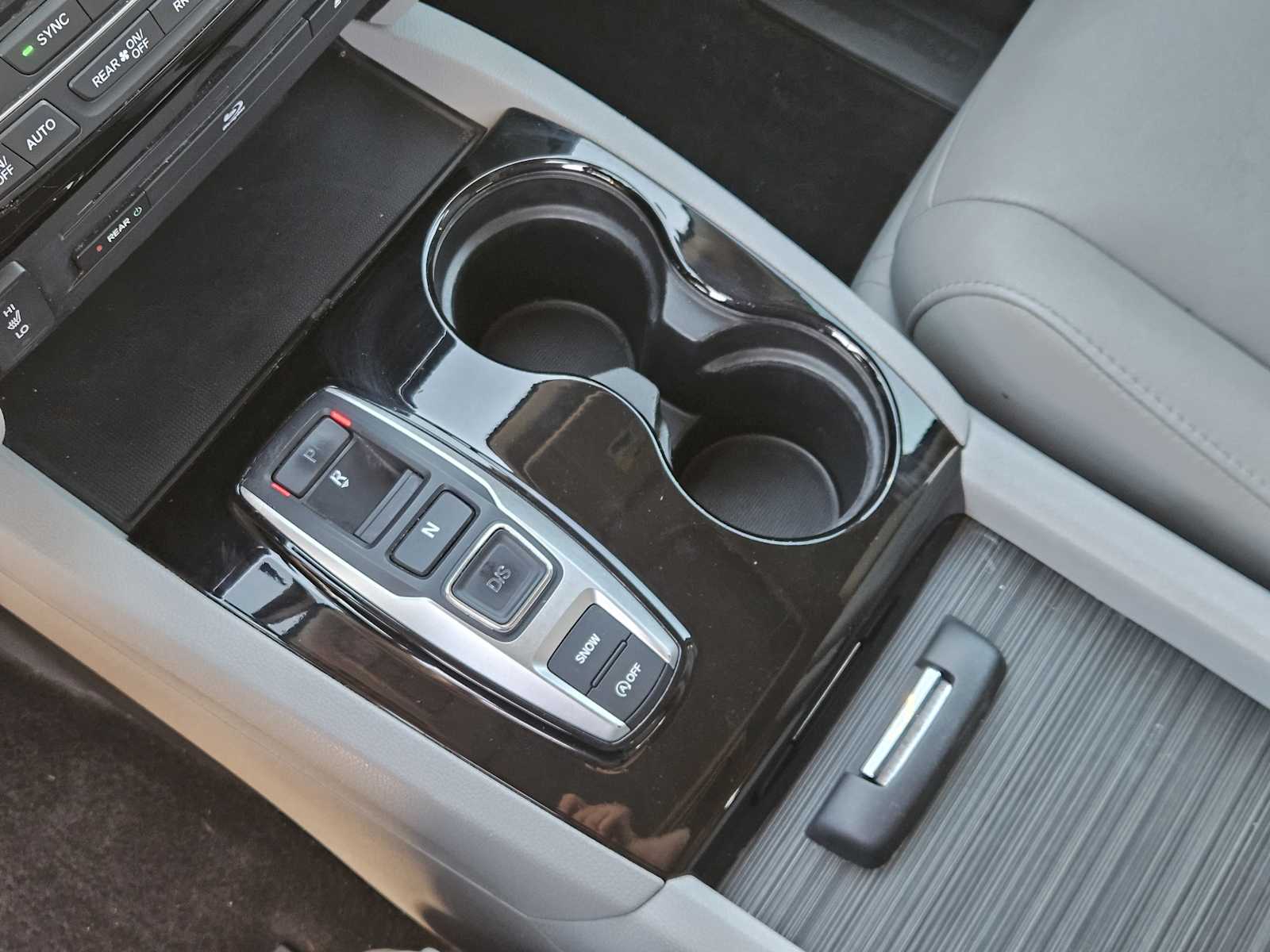 Thumbnail: 2016 Honda Pilot - 20