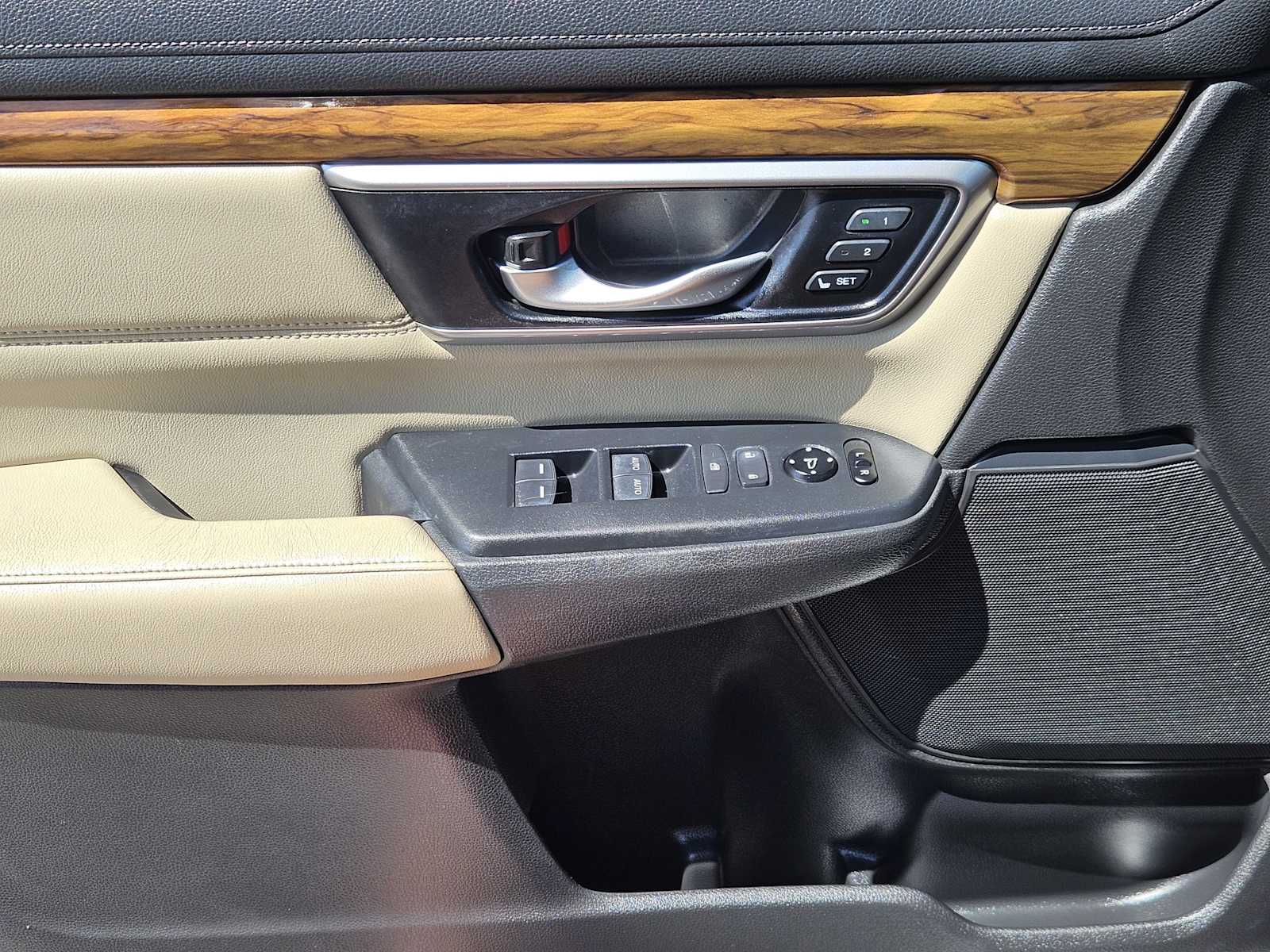 Thumbnail: 2017 Honda CR-V - 22