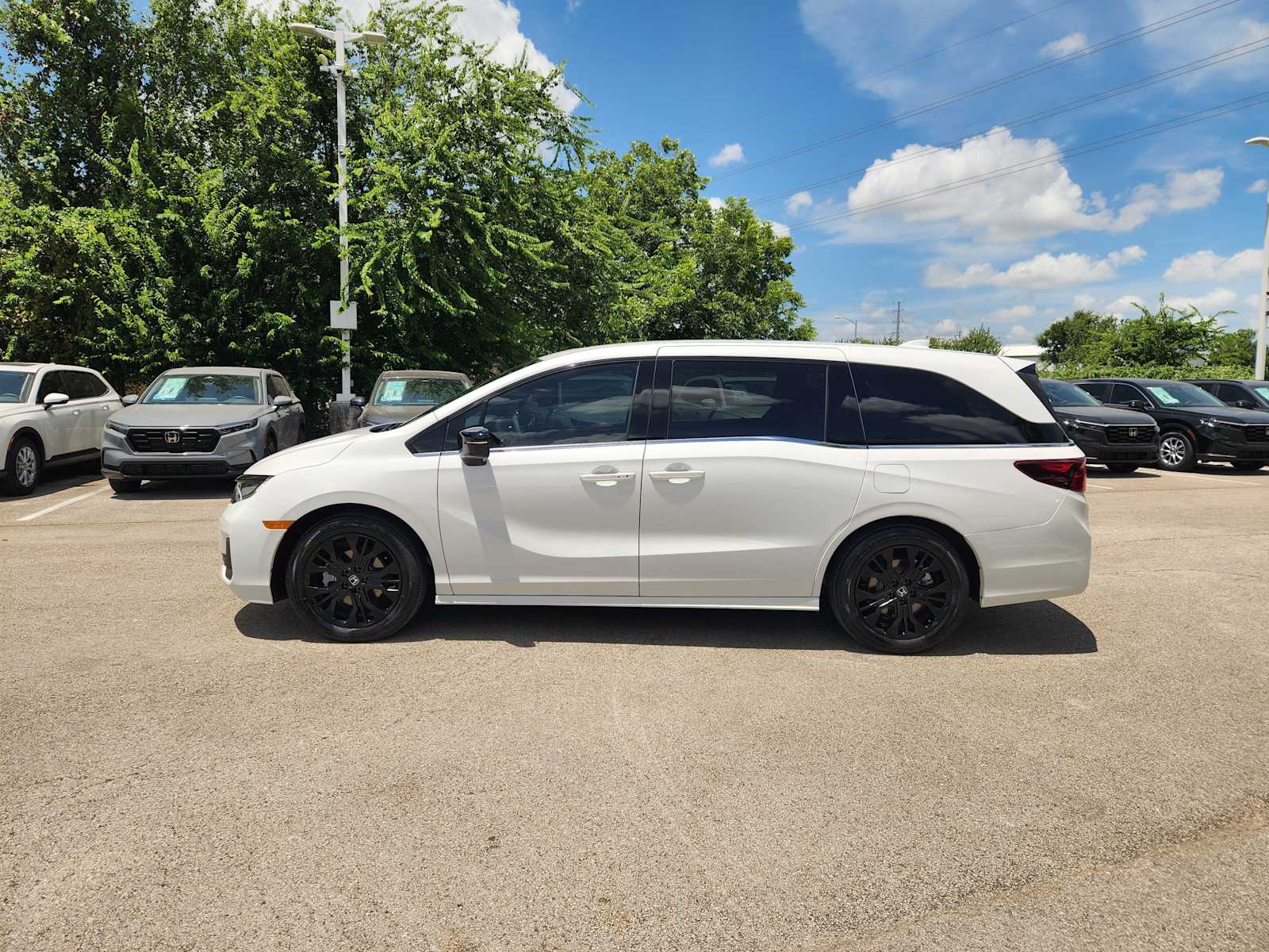 Thumbnail: 2026 Honda Odyssey - 3