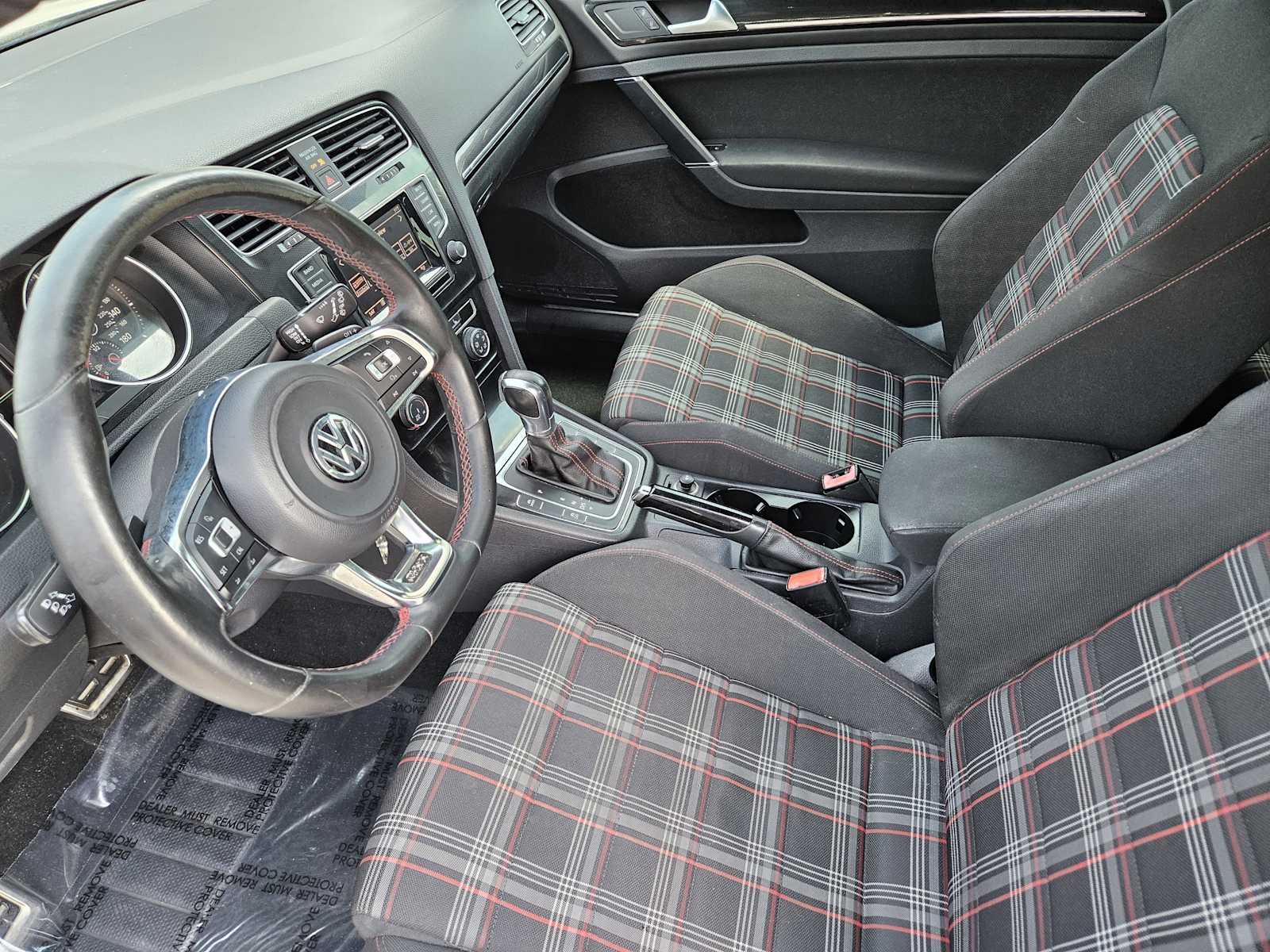 Thumbnail: 2015 Volkswagen Golf - 13