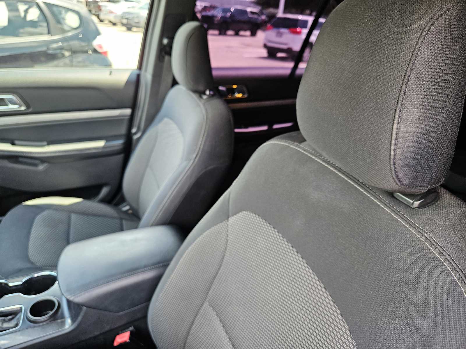 Thumbnail: 2019 Ford Explorer - 15