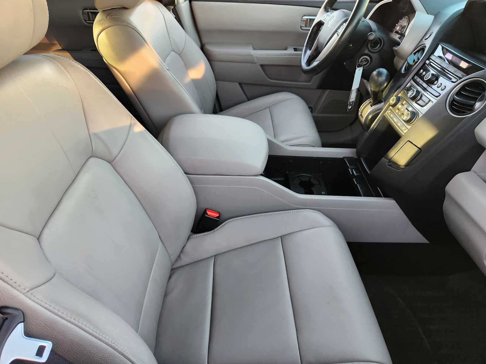 Thumbnail: 2014 Honda Pilot - 14