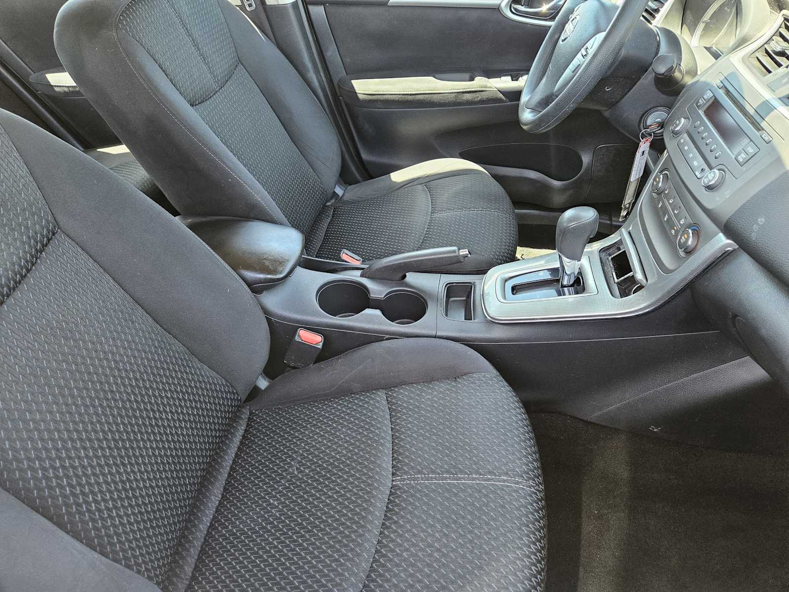 Thumbnail: 2013 Nissan Sentra - 14
