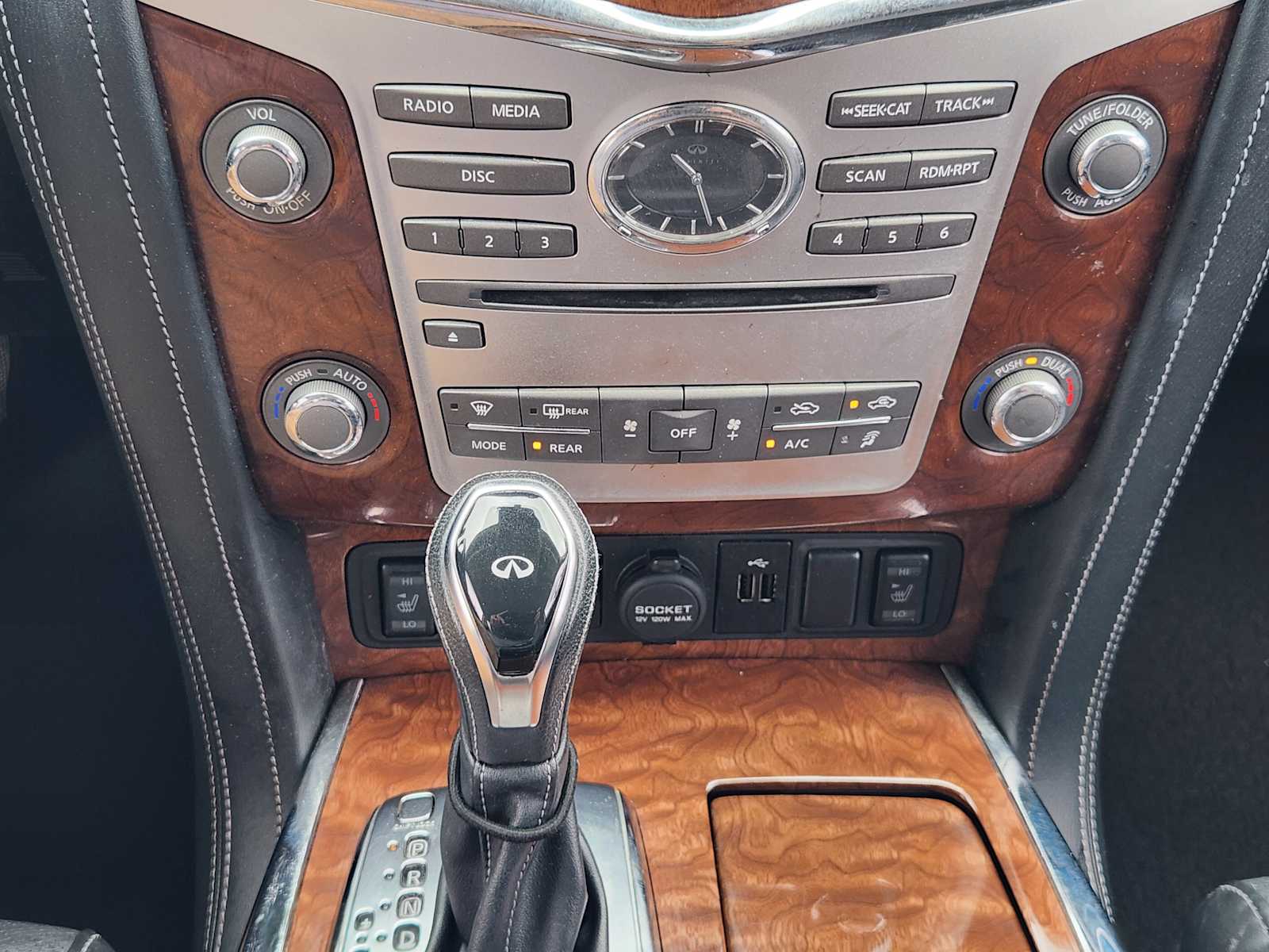 Thumbnail: 2019 INFINITI QX80 - 17