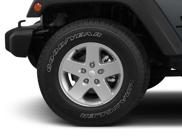 Thumbnail: 2016 Jeep Wrangler - 14