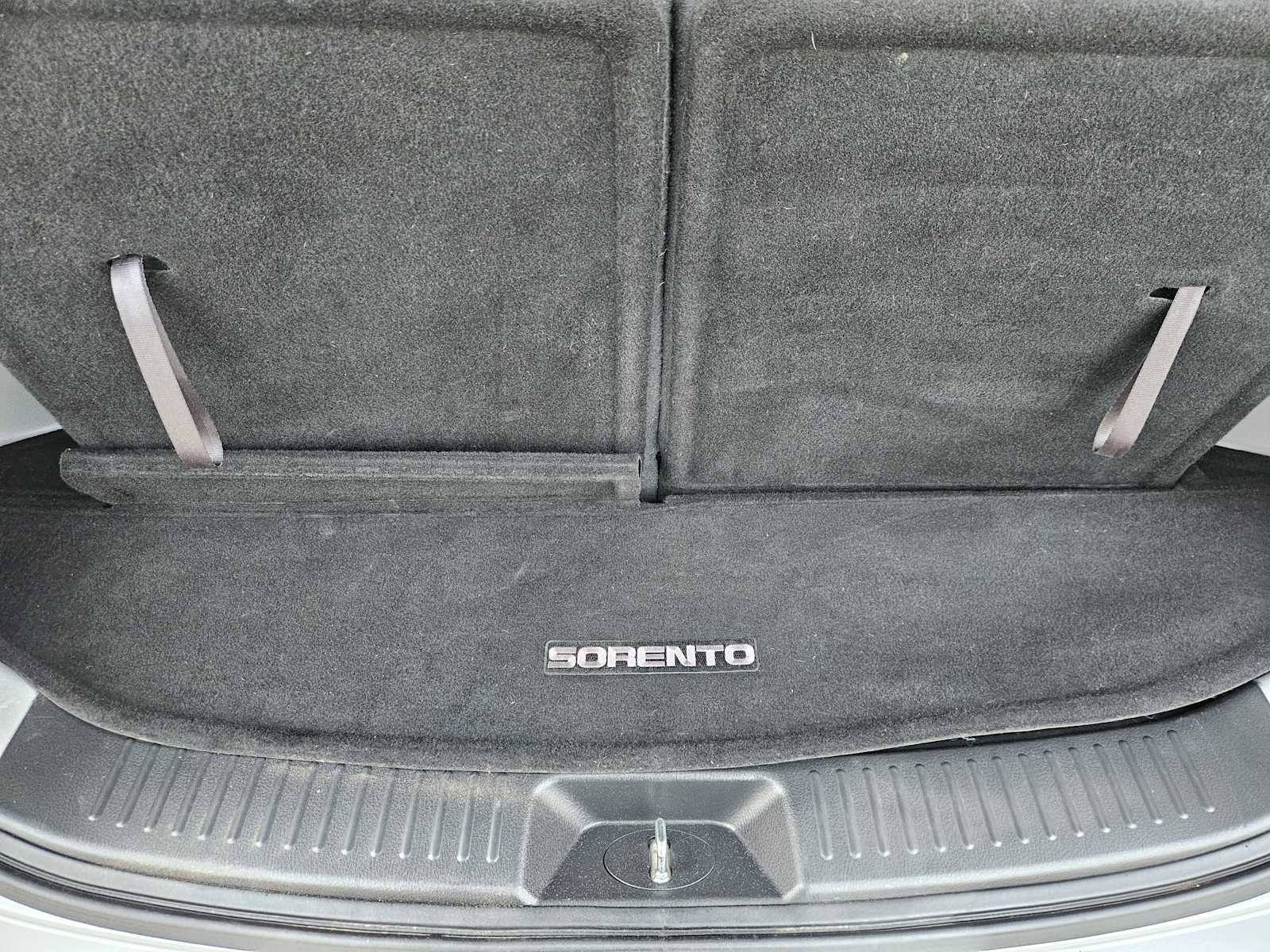 Thumbnail: 2015 Kia Sorento - 31