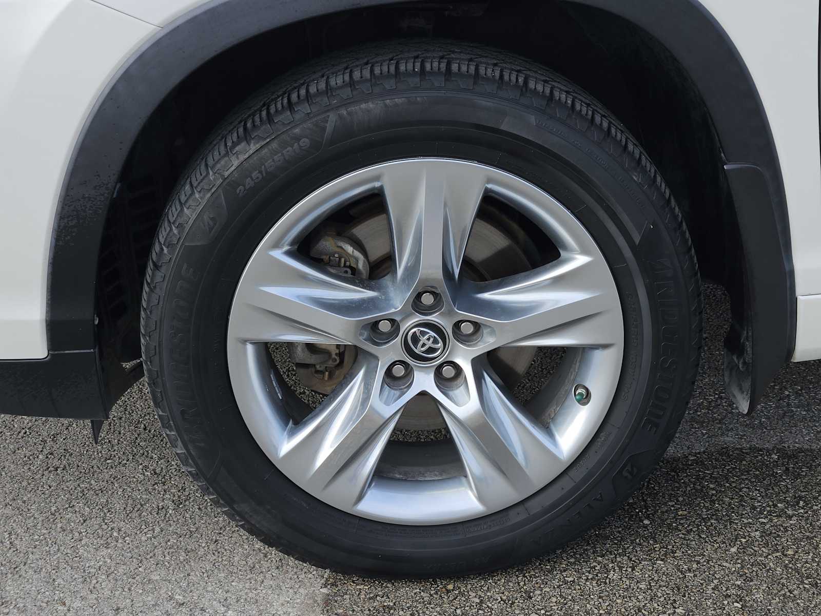 Thumbnail: 2017 Toyota Highlander - 9