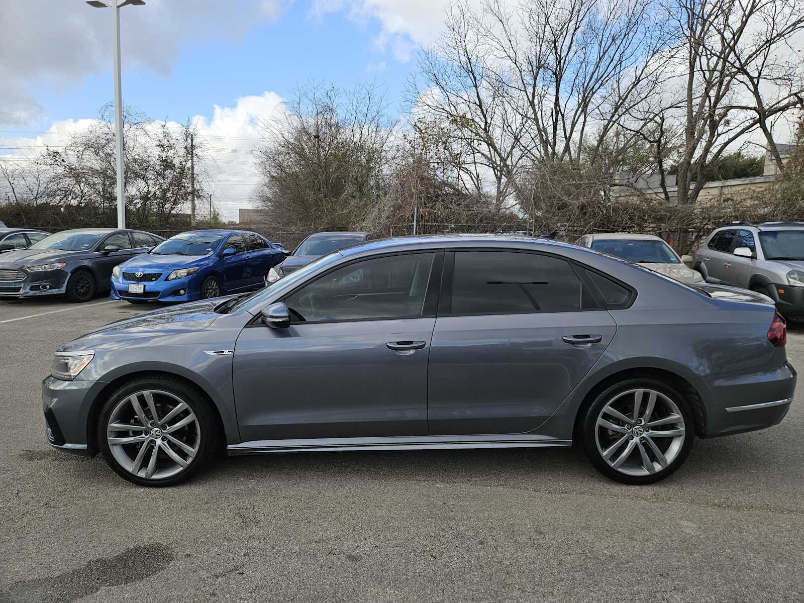 Thumbnail: 2018 Volkswagen Passat - 4