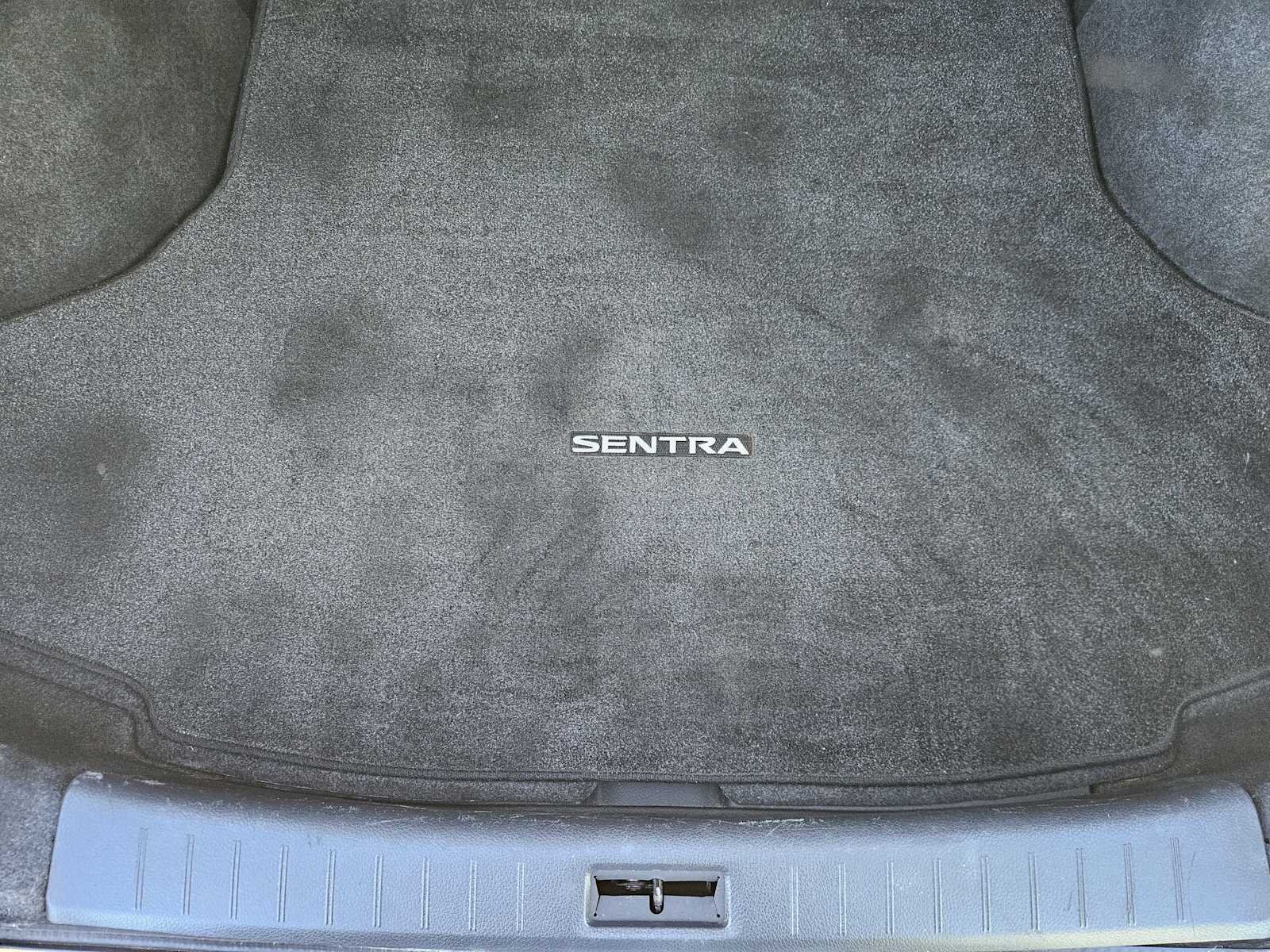 Thumbnail: 2013 Nissan Sentra - 28