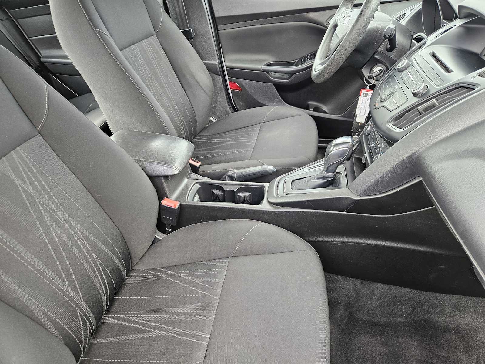 Thumbnail: 2016 Ford Focus - 14