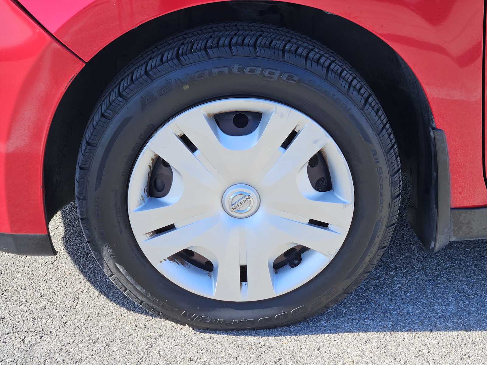 Thumbnail: 2012 Nissan Versa - 9