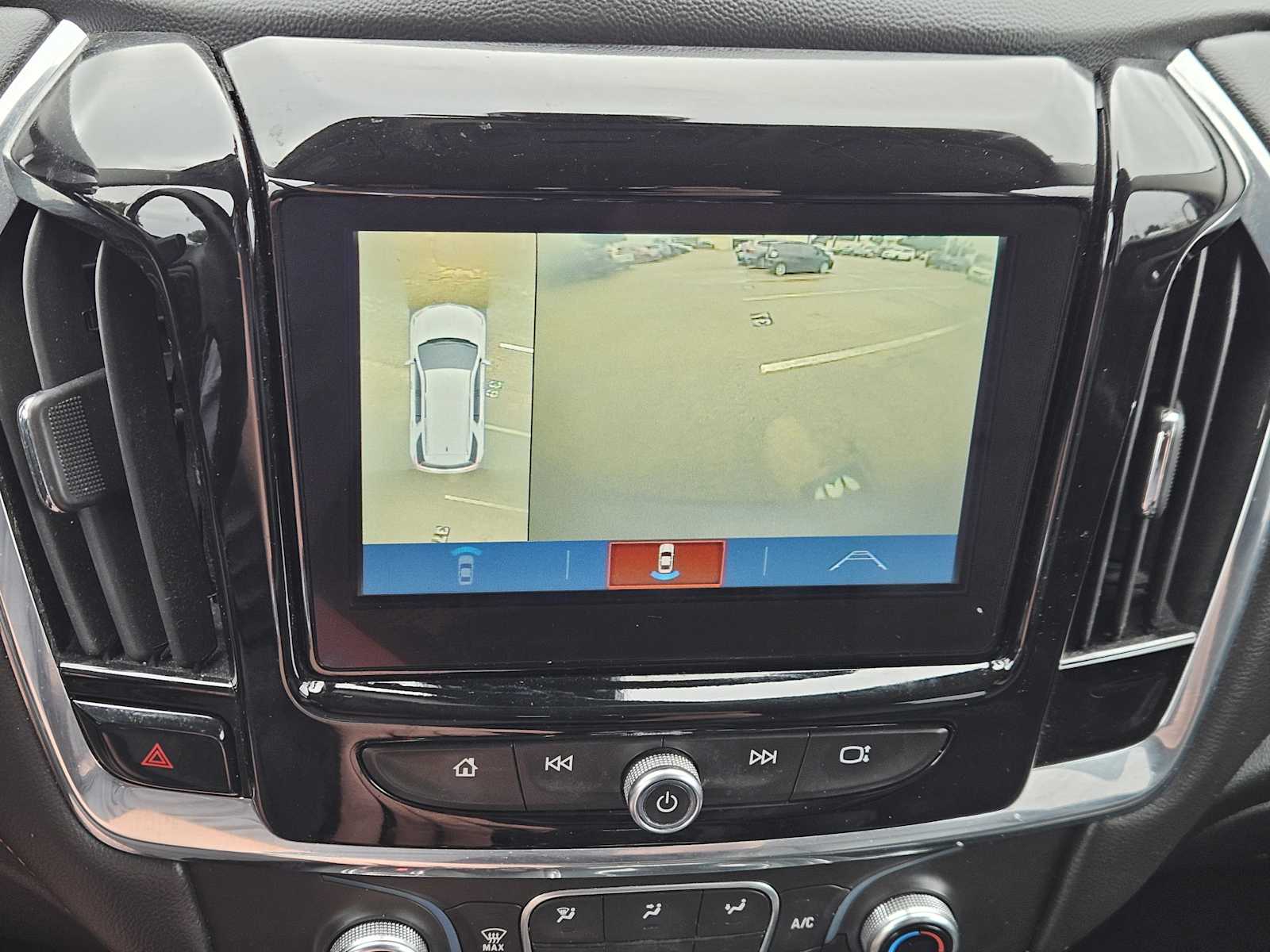 Thumbnail: 2018 Chevrolet Traverse - 18