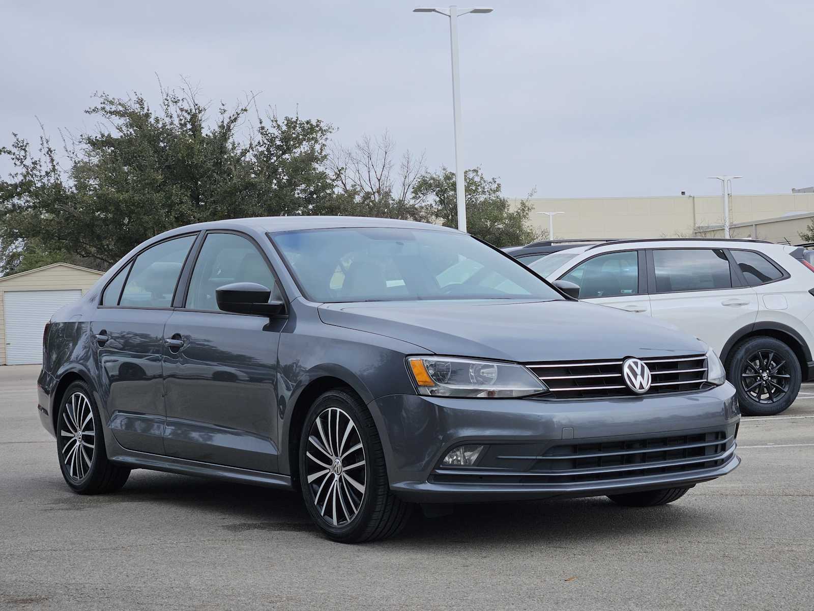 Thumbnail: 2016 Volkswagen Jetta - 3
