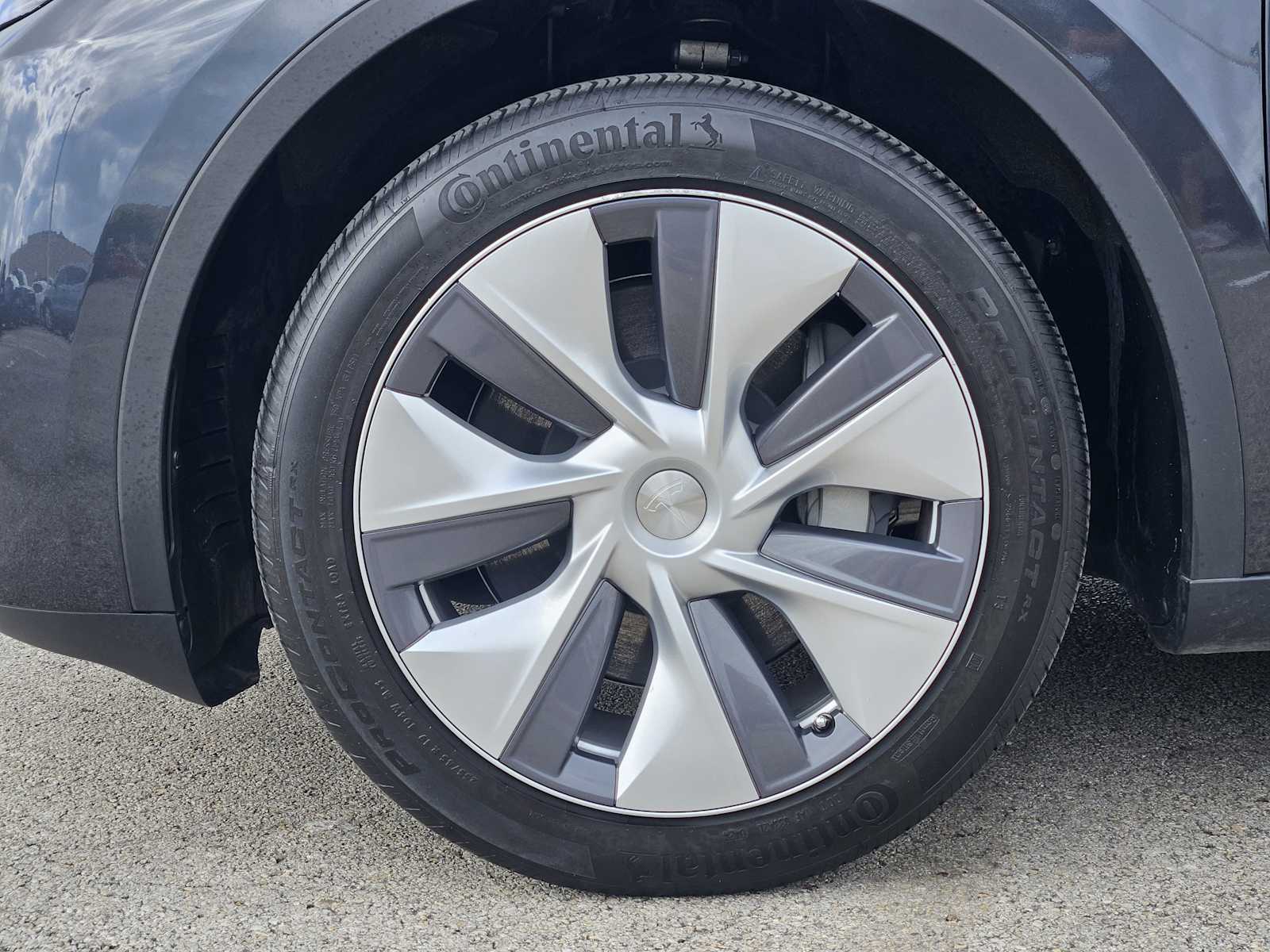 Thumbnail: 2024 Tesla Model Y - 10