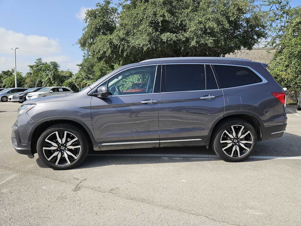 Used 2022 Honda Pilot Touring 8-Passenger SUV