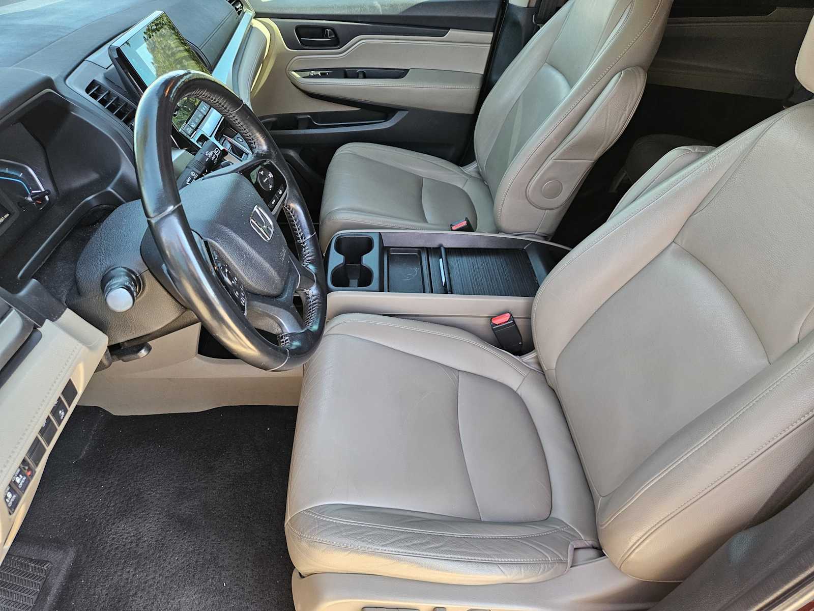 Thumbnail: 2019 Honda Odyssey - 12