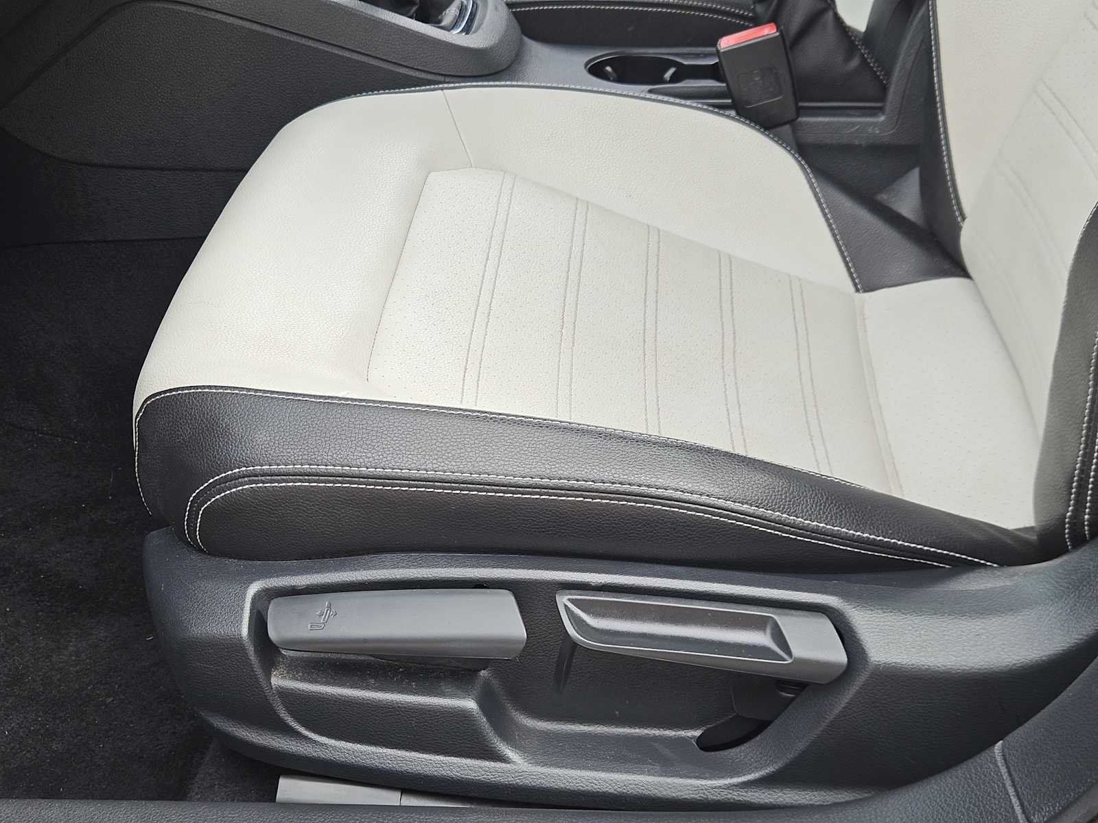 Thumbnail: 2016 Volkswagen Jetta - 23