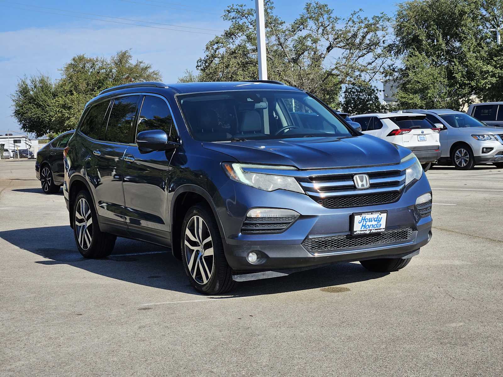 Thumbnail: 2016 Honda Pilot - 3