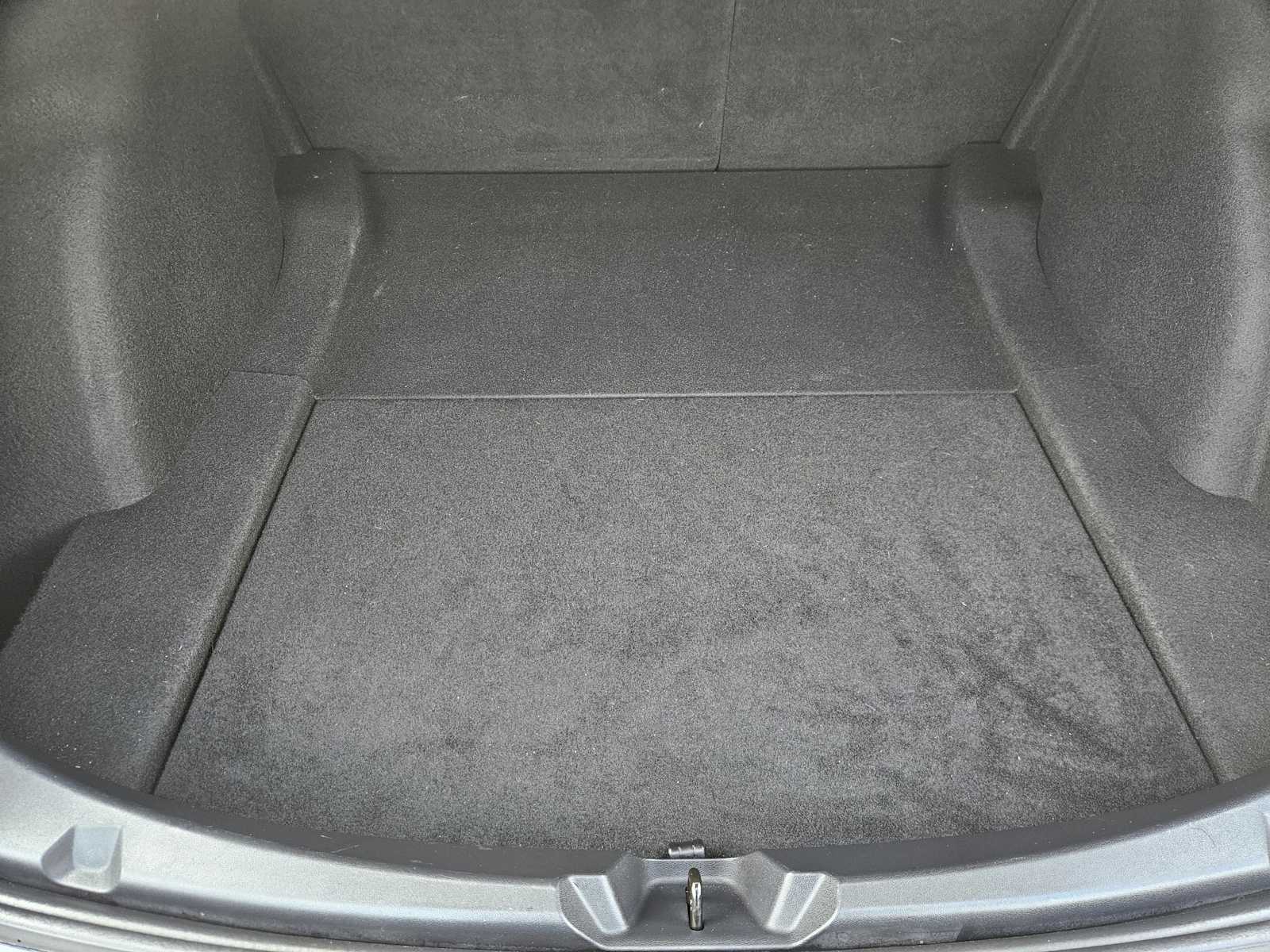 Thumbnail: 2022 Tesla Model 3 - 31