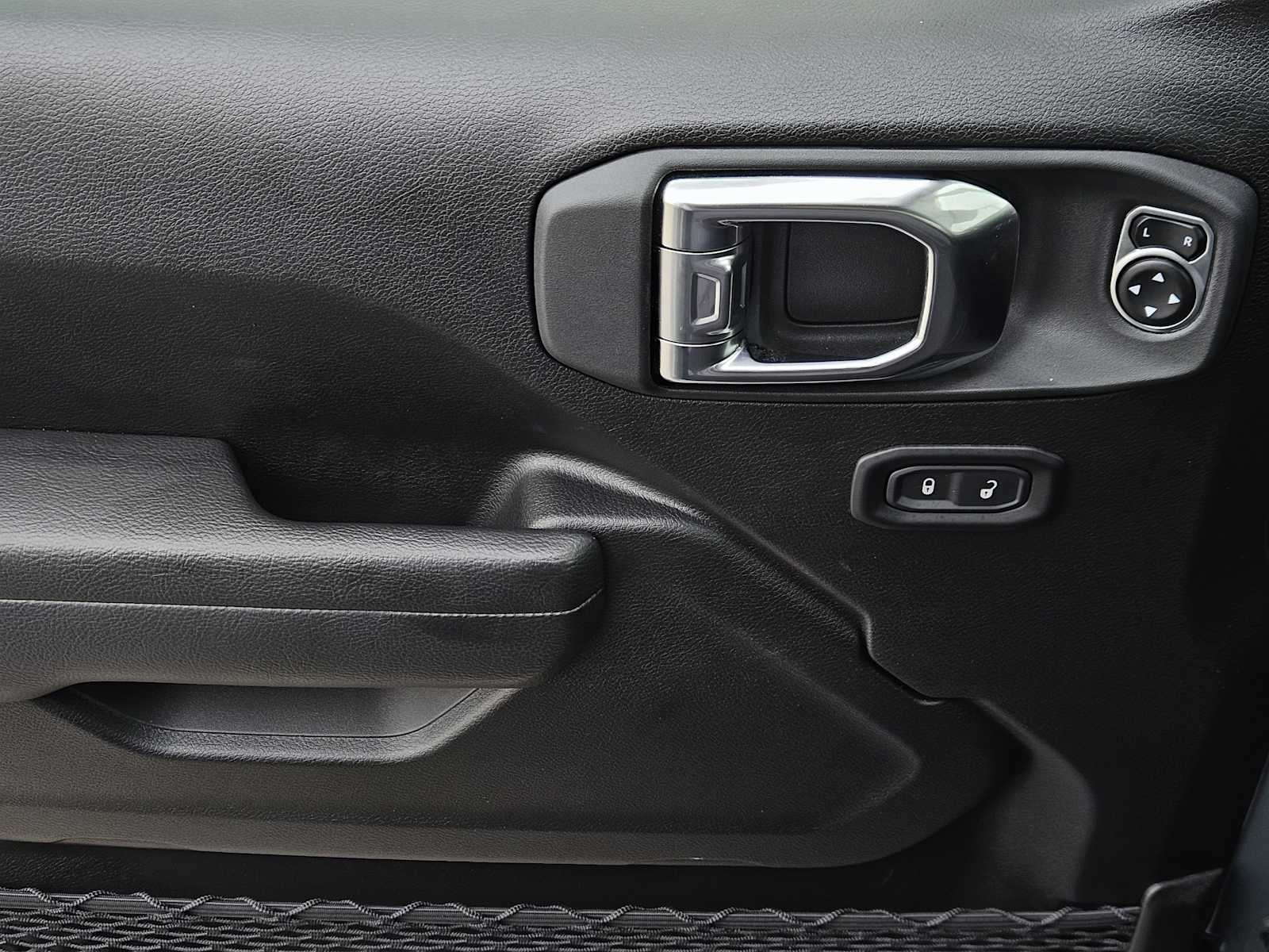 Thumbnail: 2025 Jeep Wrangler - 22