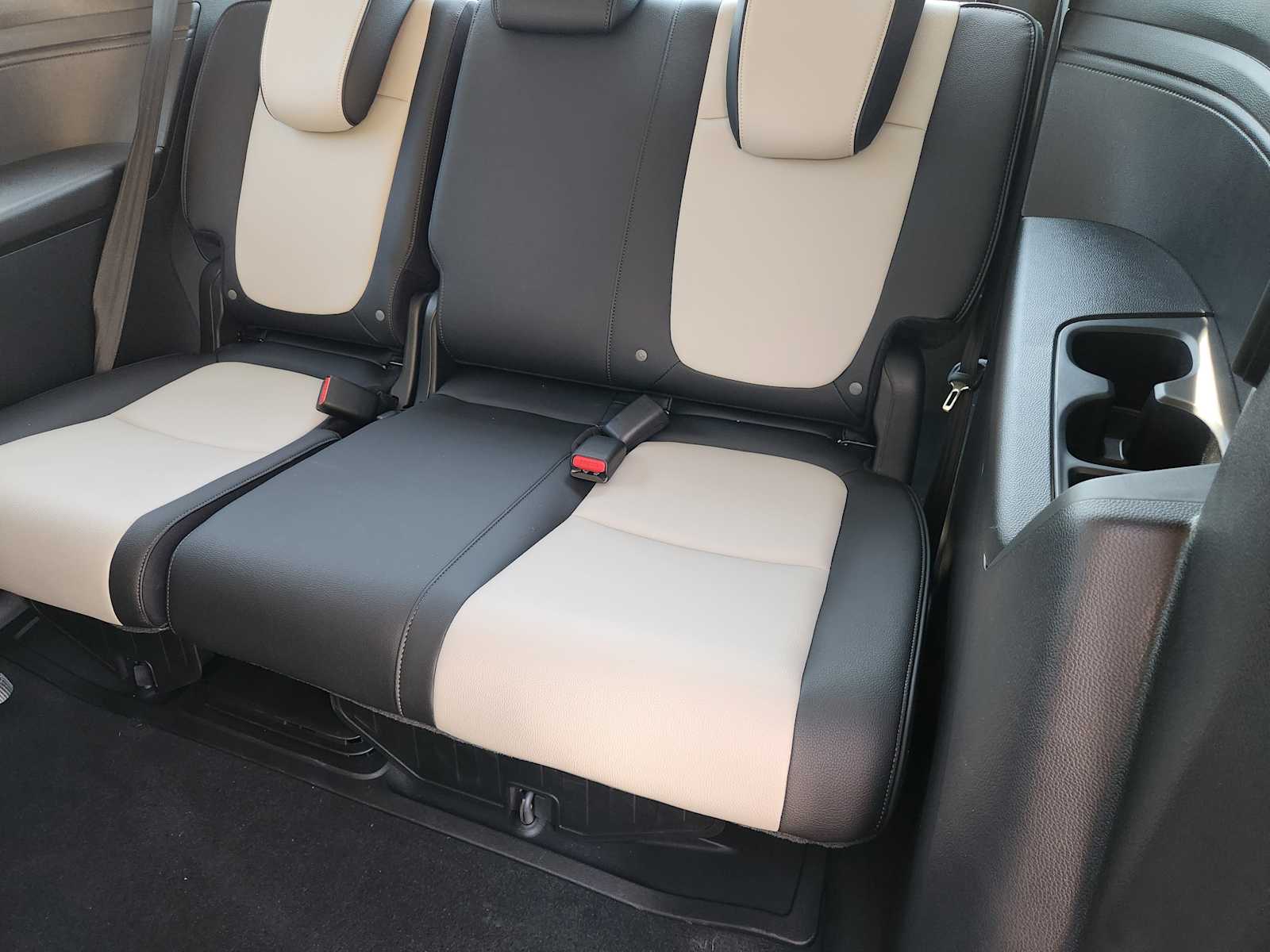 Thumbnail: 2026 Honda Odyssey - 32