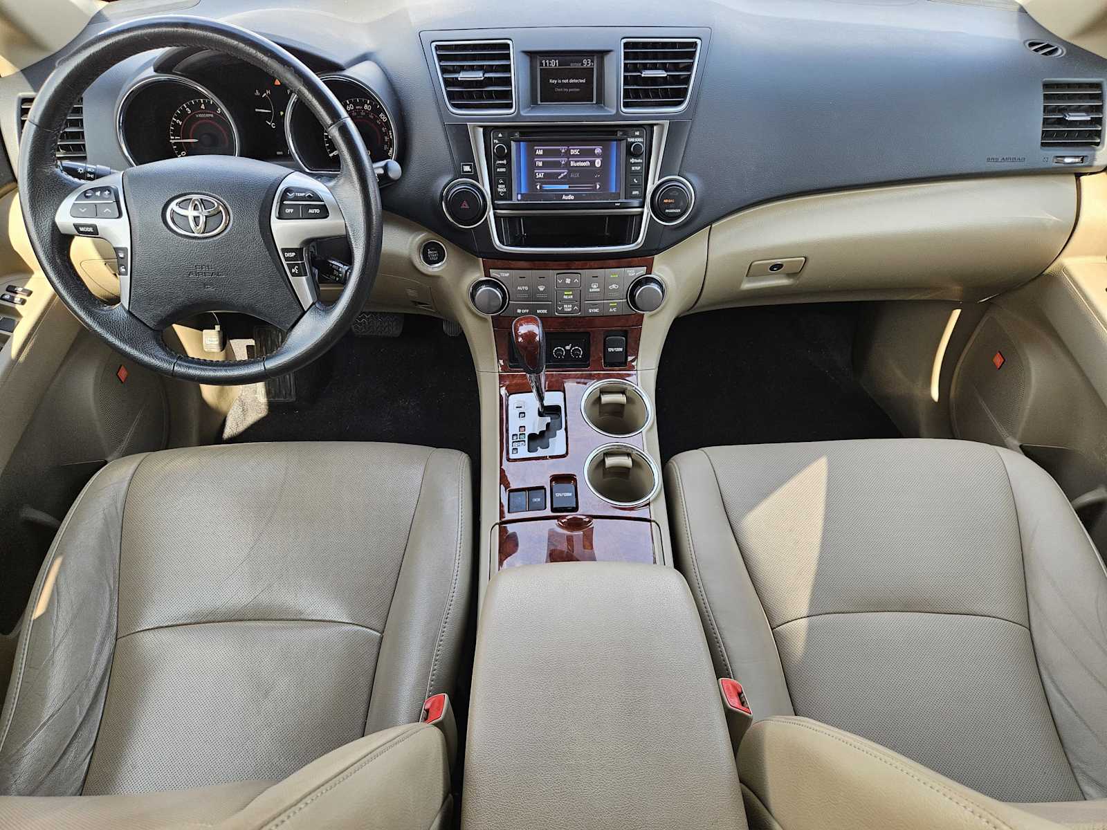 Thumbnail: 2013 Toyota Highlander - 25
