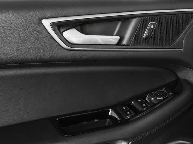 Thumbnail: 2018 Ford Edge - 23