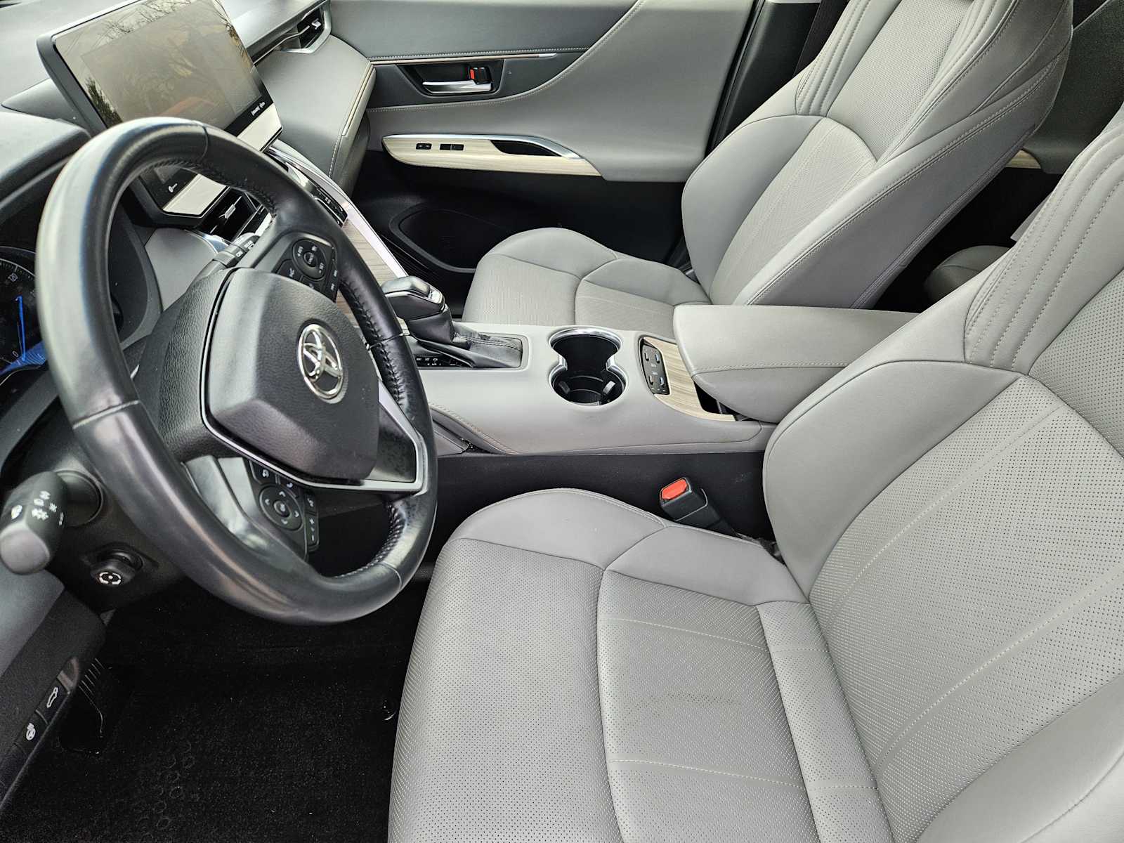 Thumbnail: 2021 Toyota Venza - 13