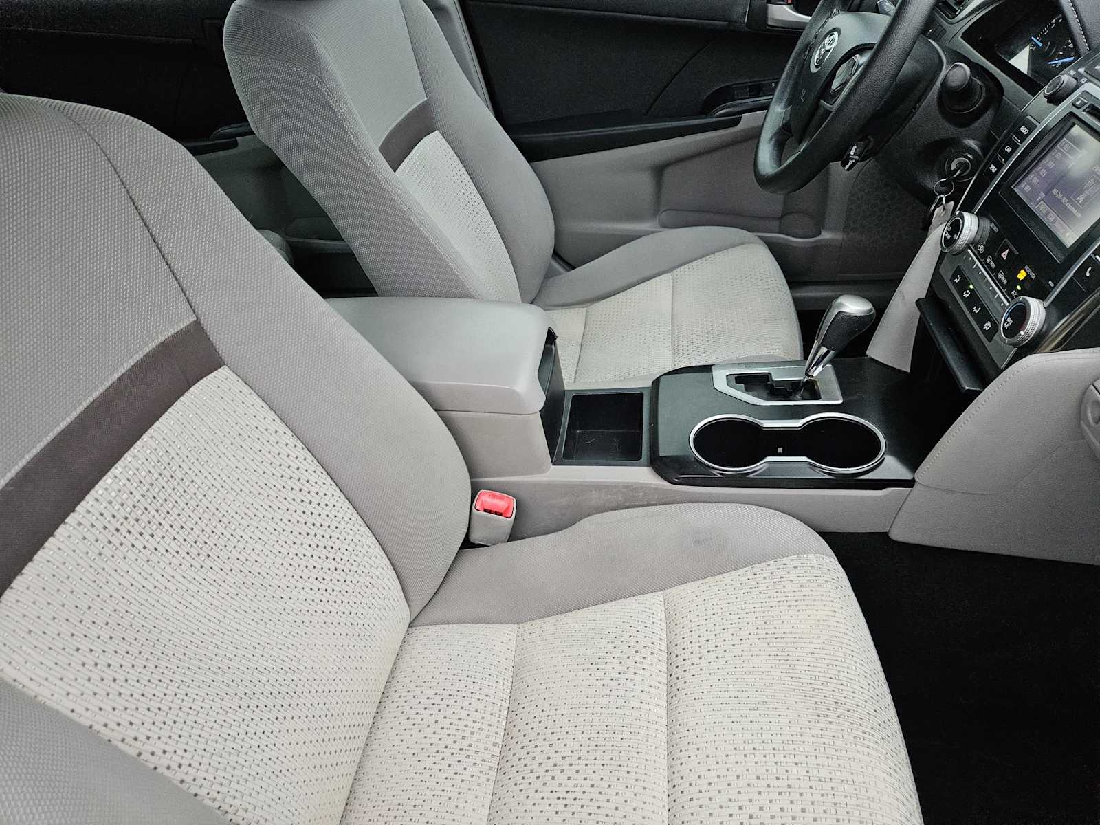 Thumbnail: 2014 Toyota Camry - 13