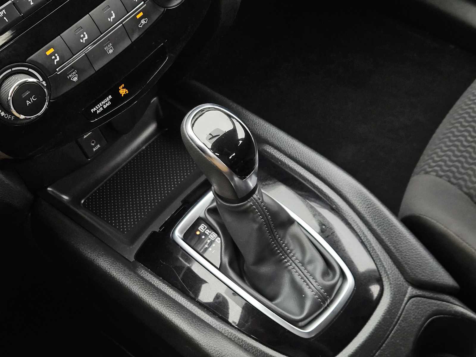 Thumbnail: 2018 Nissan Rogue Sport - 19