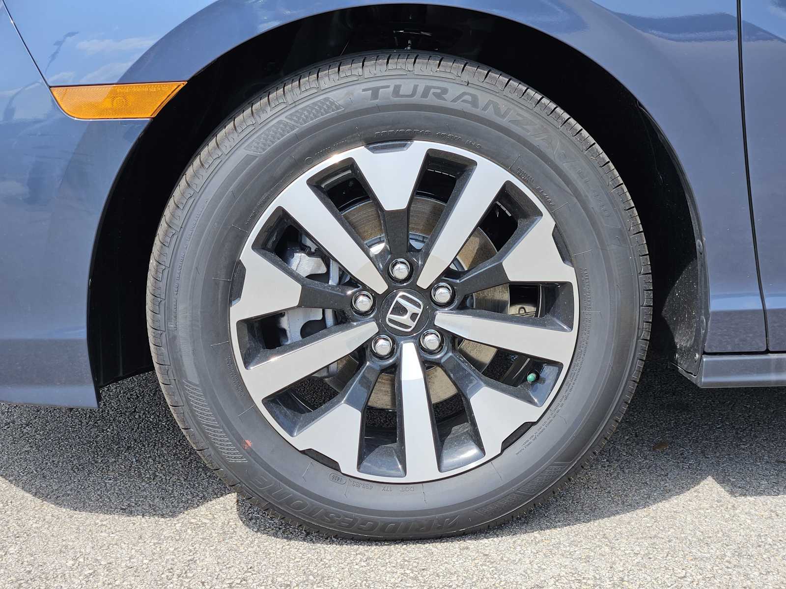 Thumbnail: 2026 Honda Odyssey - 9