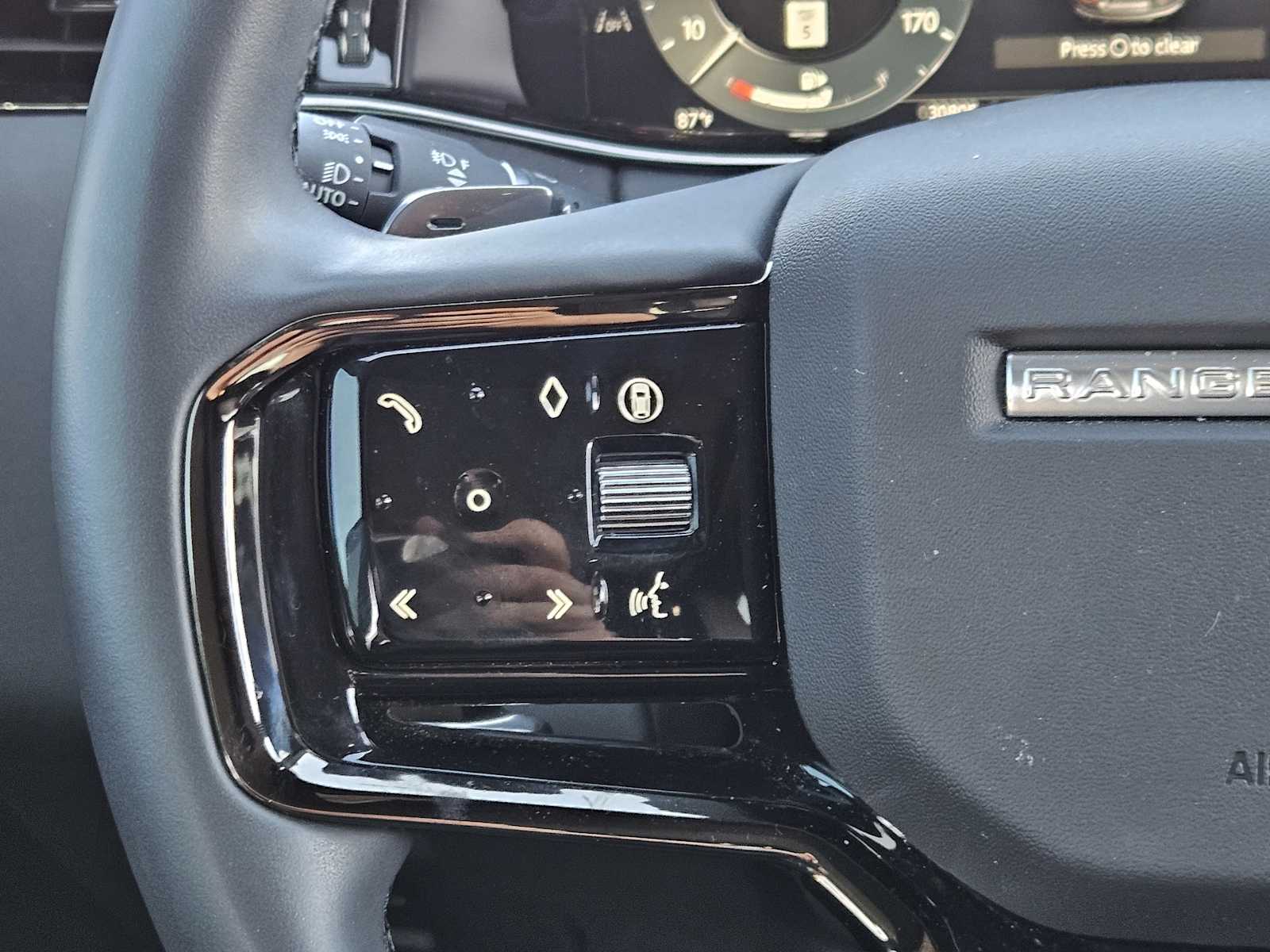 Thumbnail: 2024 Land Rover Range Rover Evoque - 26