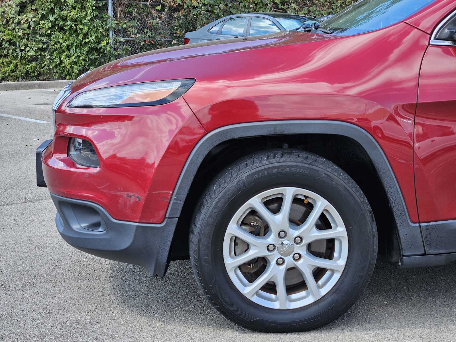Thumbnail: 2015 Jeep Cherokee - 8