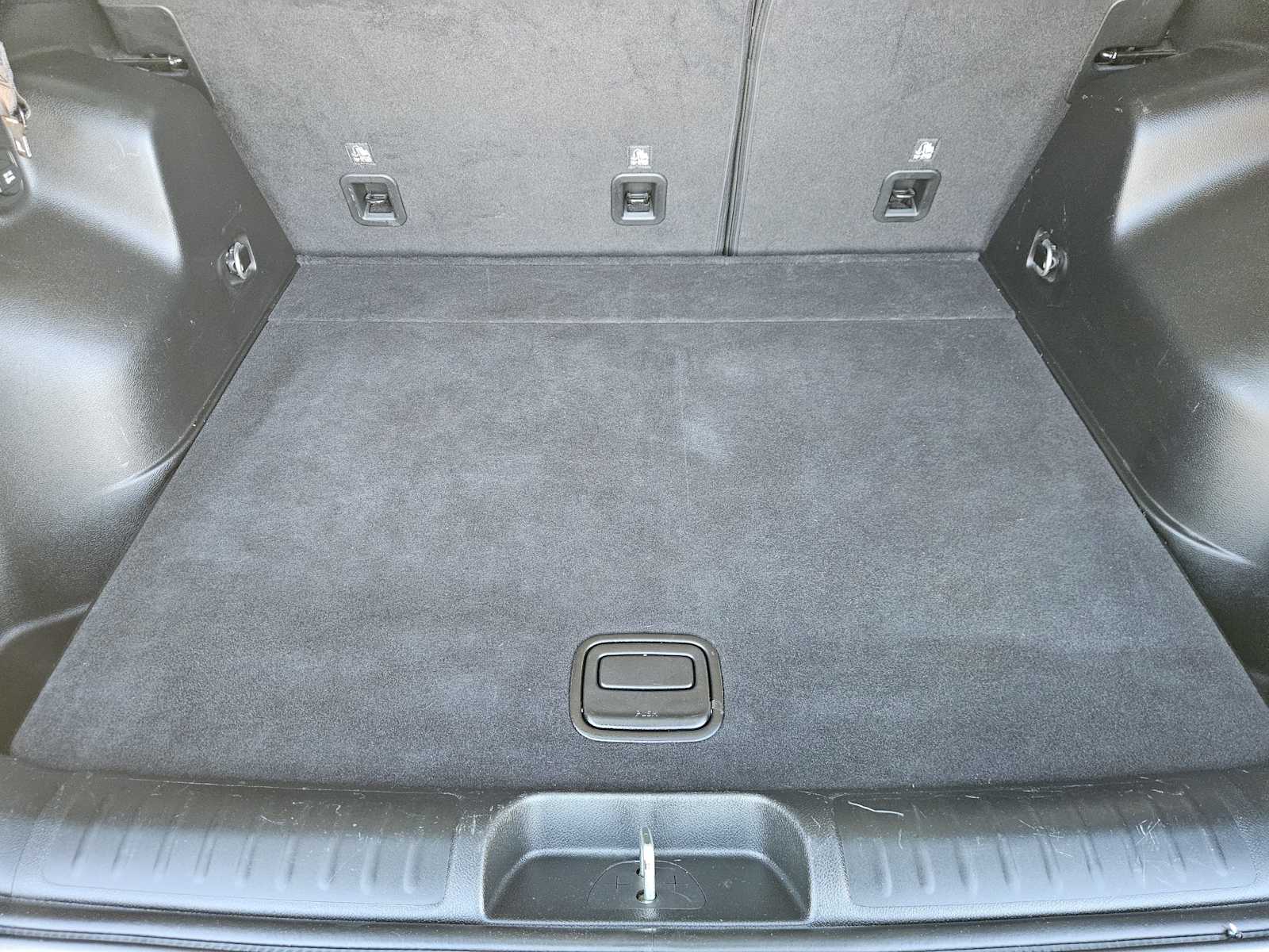 Thumbnail: 2020 Jeep Cherokee - 29