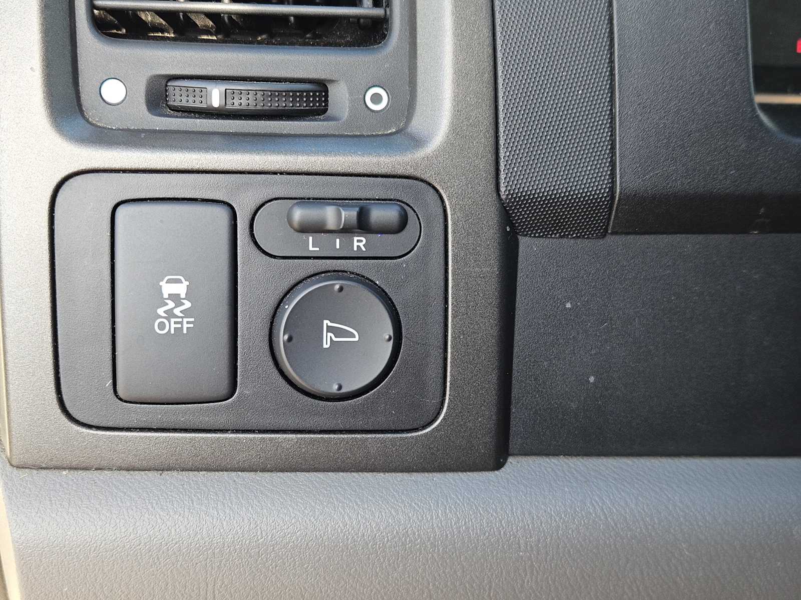 Thumbnail: 2010 Honda CR-V - 20