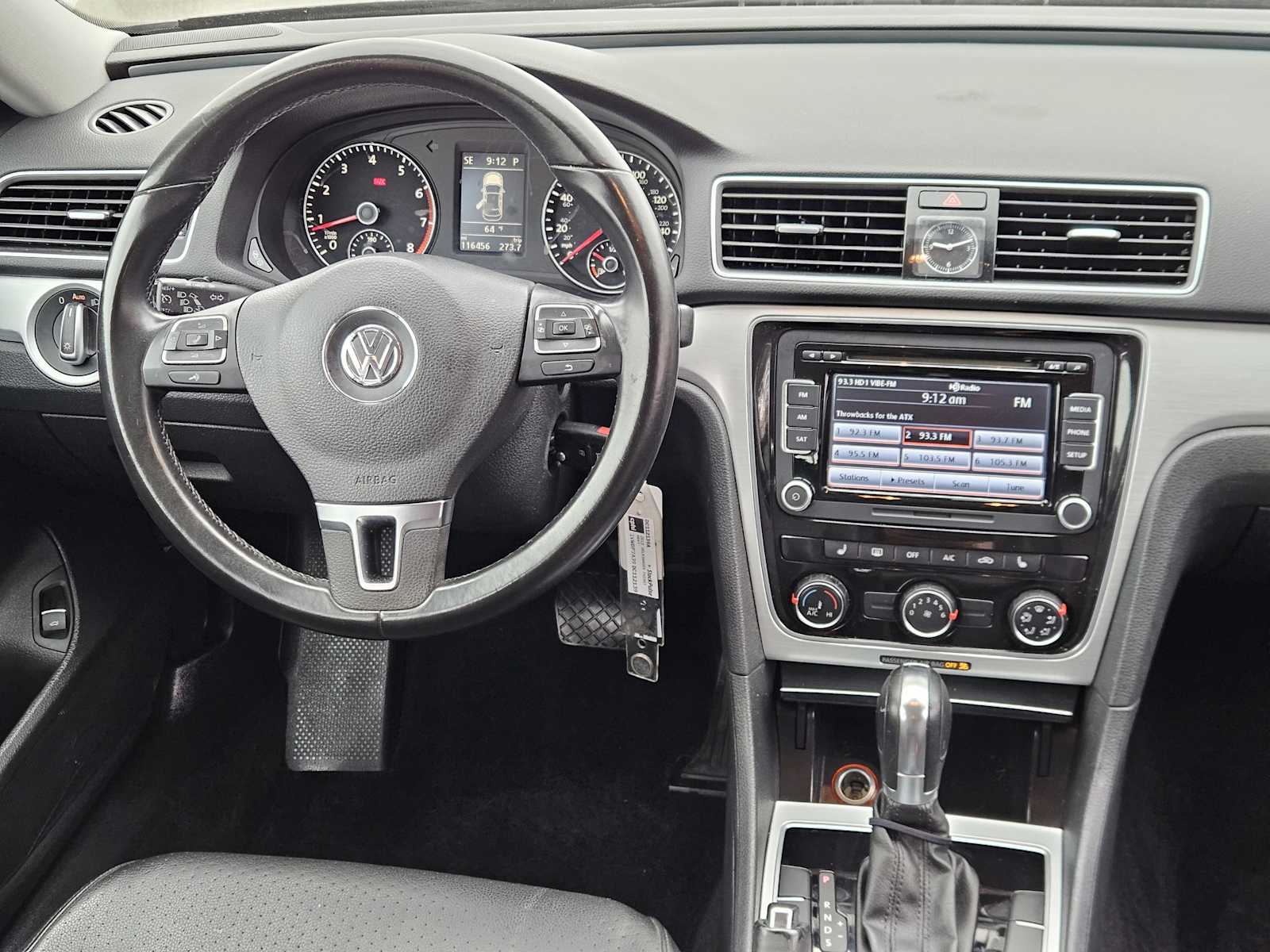 Thumbnail: 2013 Volkswagen Passat - 23