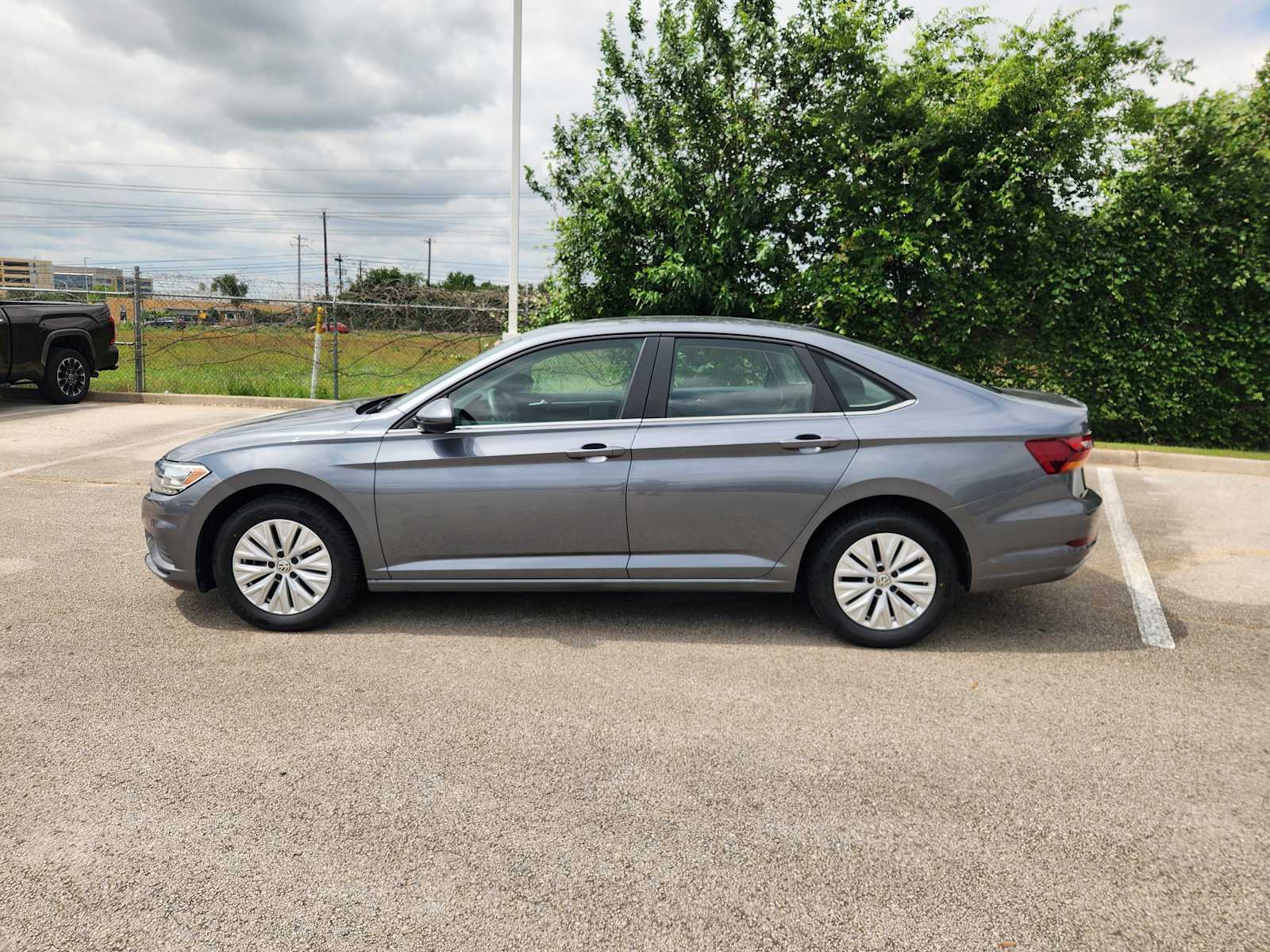 Thumbnail: 2019 Volkswagen Jetta - 4