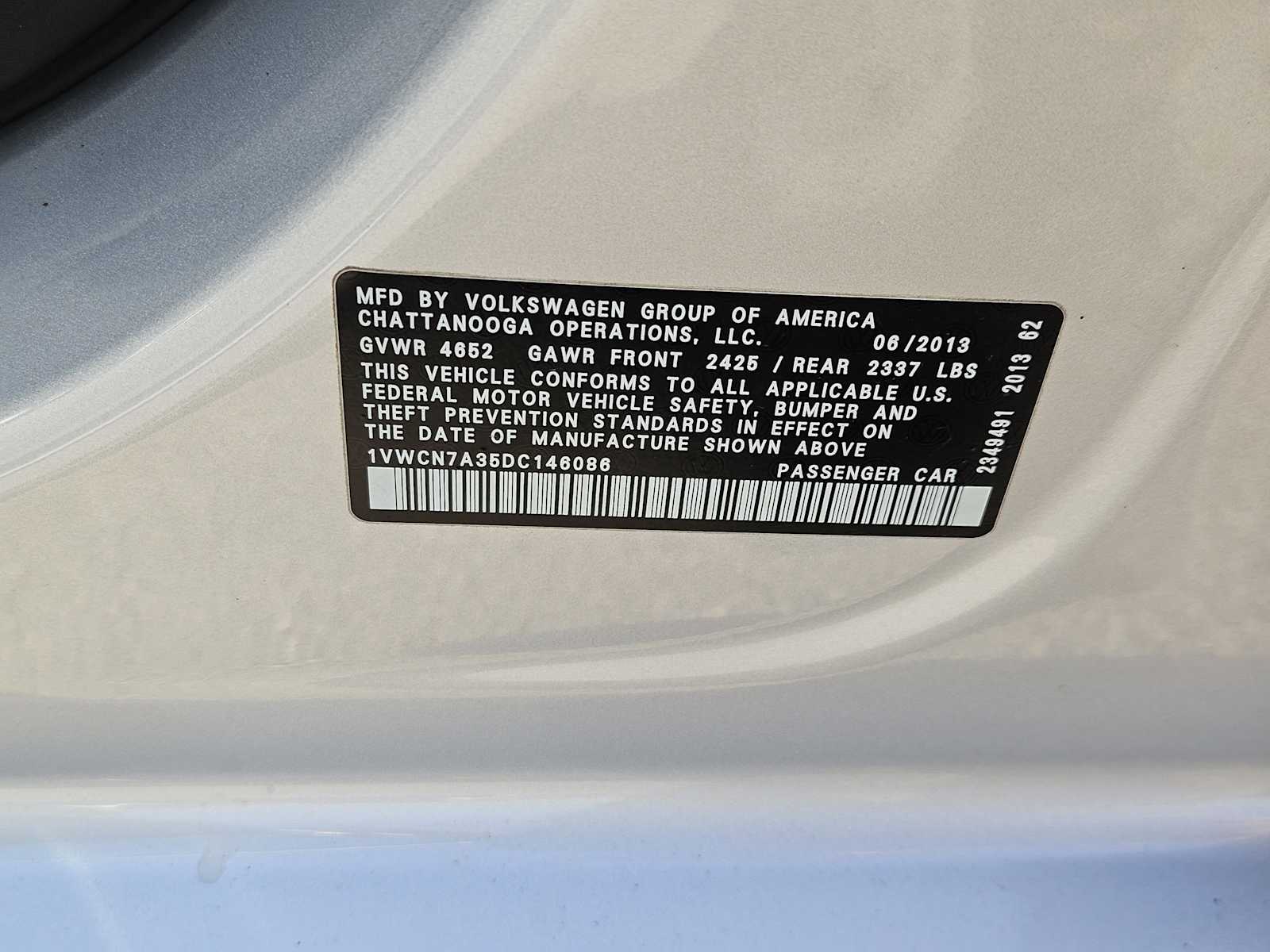 Thumbnail: 2013 Volkswagen Passat - 32