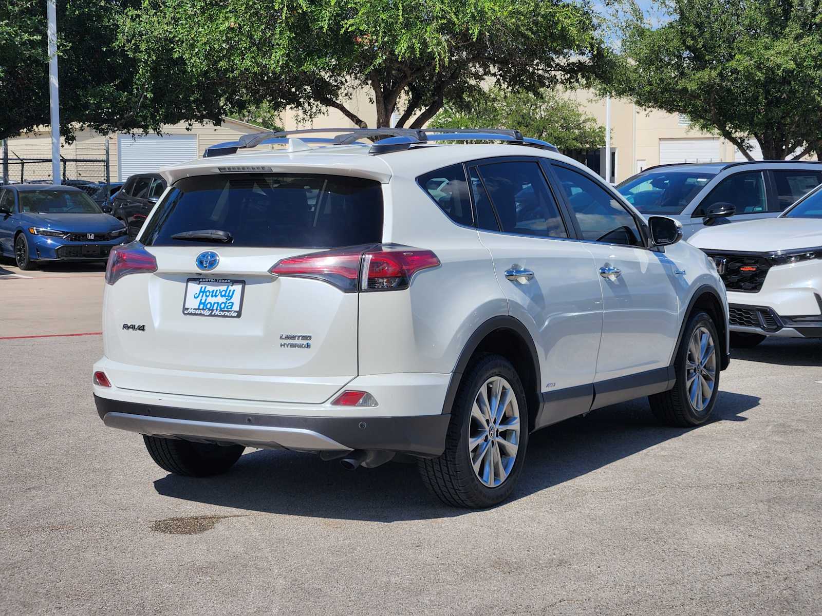 Thumbnail: 2018 Toyota RAV4 - 5
