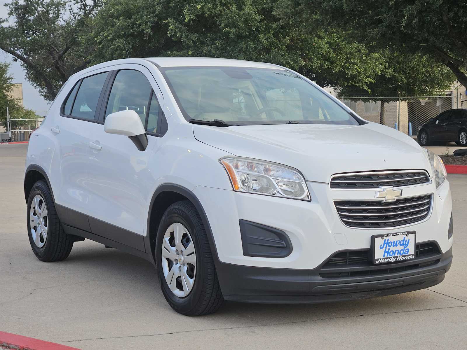 Thumbnail: 2016 Chevrolet Trax - 4