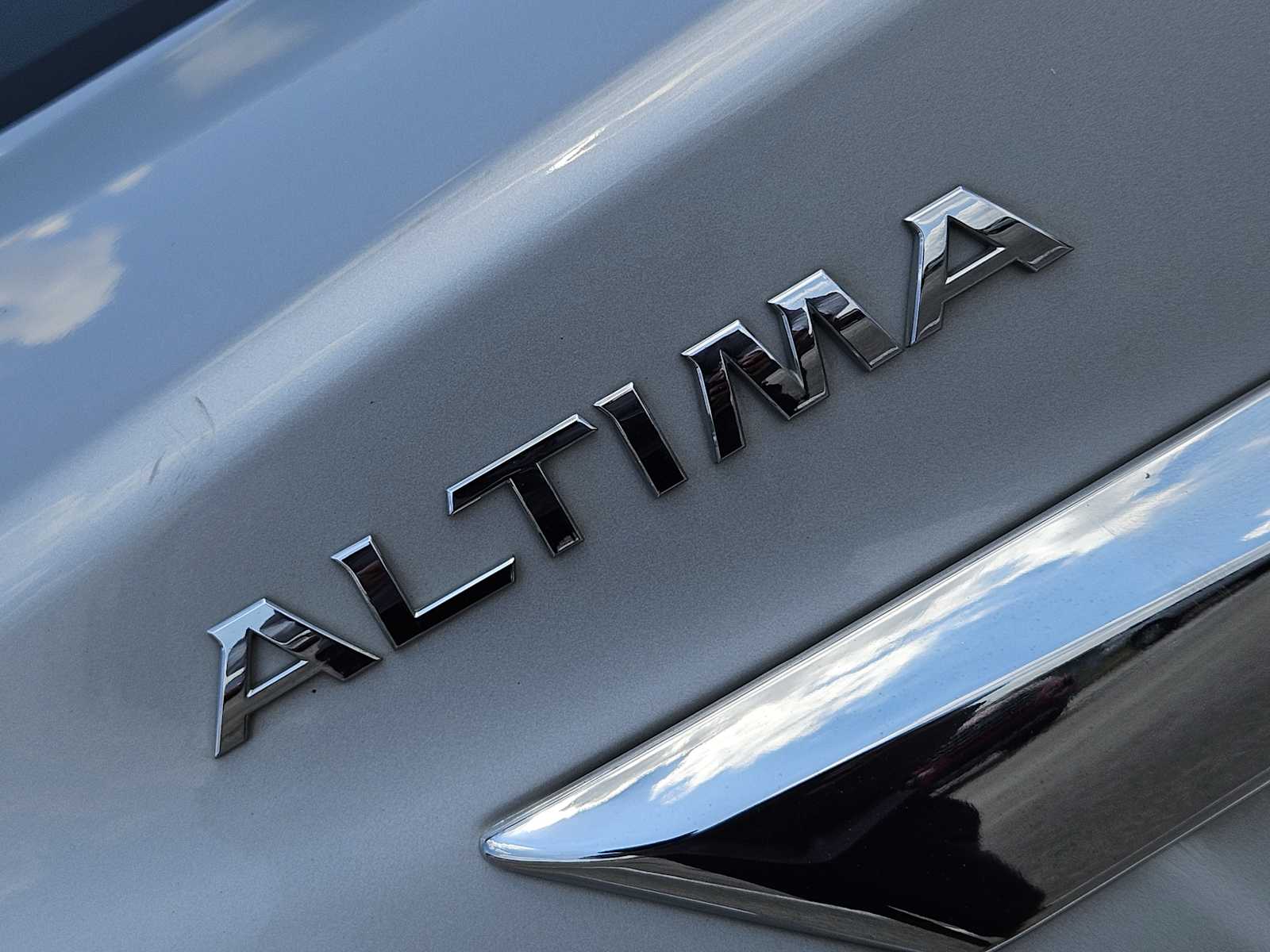 Thumbnail: 2015 Nissan Altima - 12